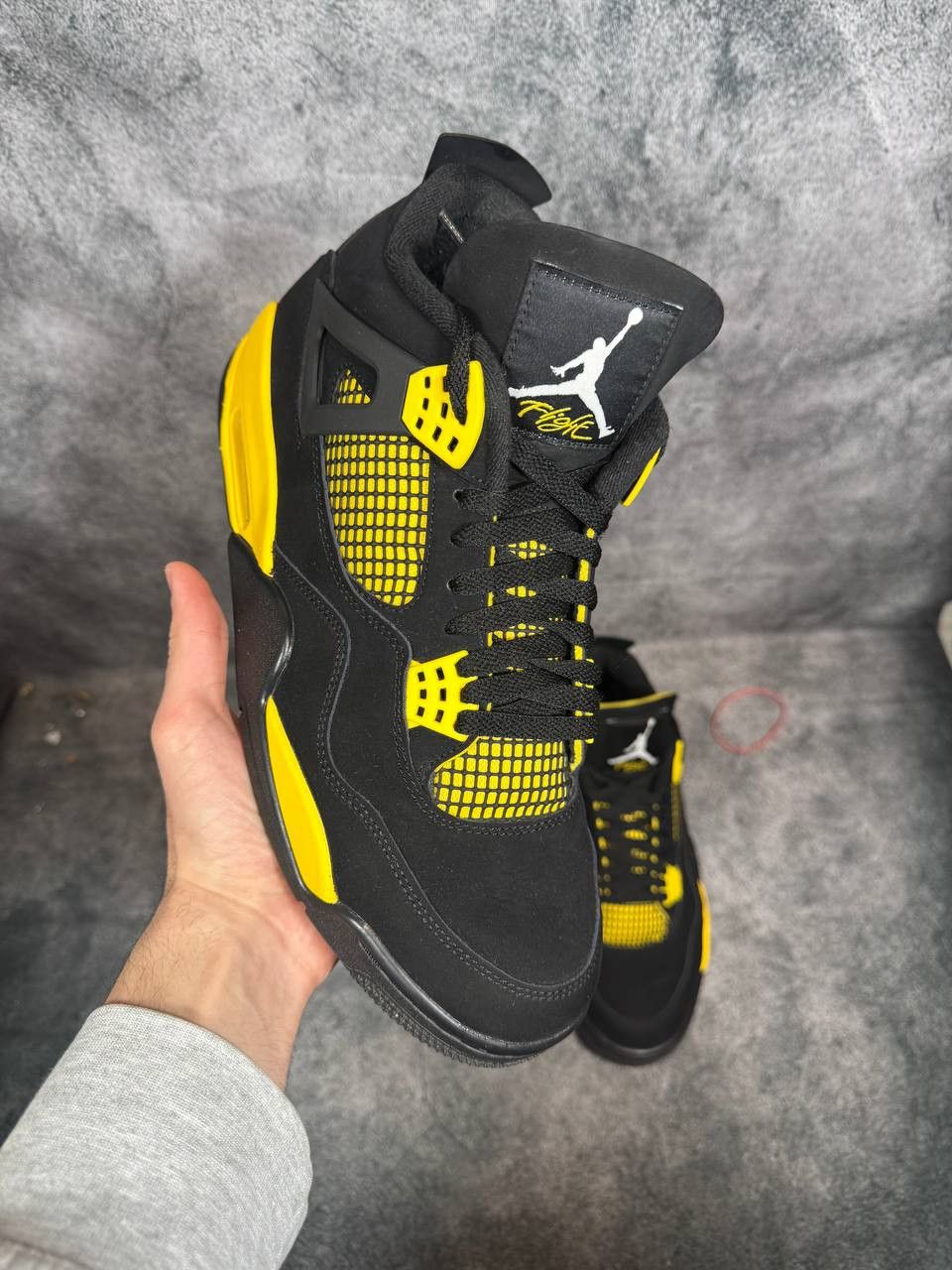 Jordan Brand Size 12 | Jordan 4 Thunder No Box | Pre-Owned Size US 12 / EU 45 - 1 Thumbnail