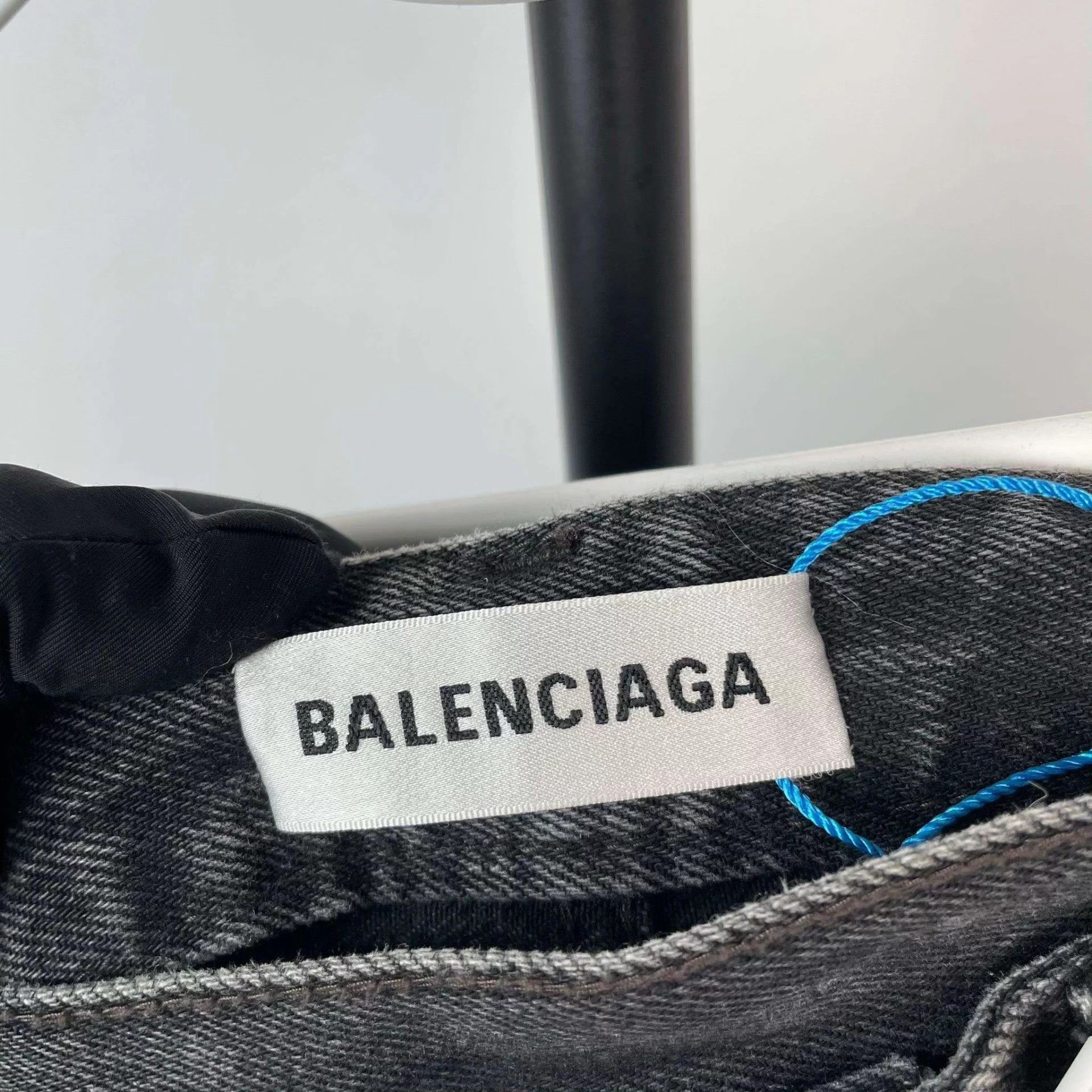 Balenciaga Balenciaga mini skirt 38 EU Size 27" / US 4 / IT 40 - 3 Thumbnail
