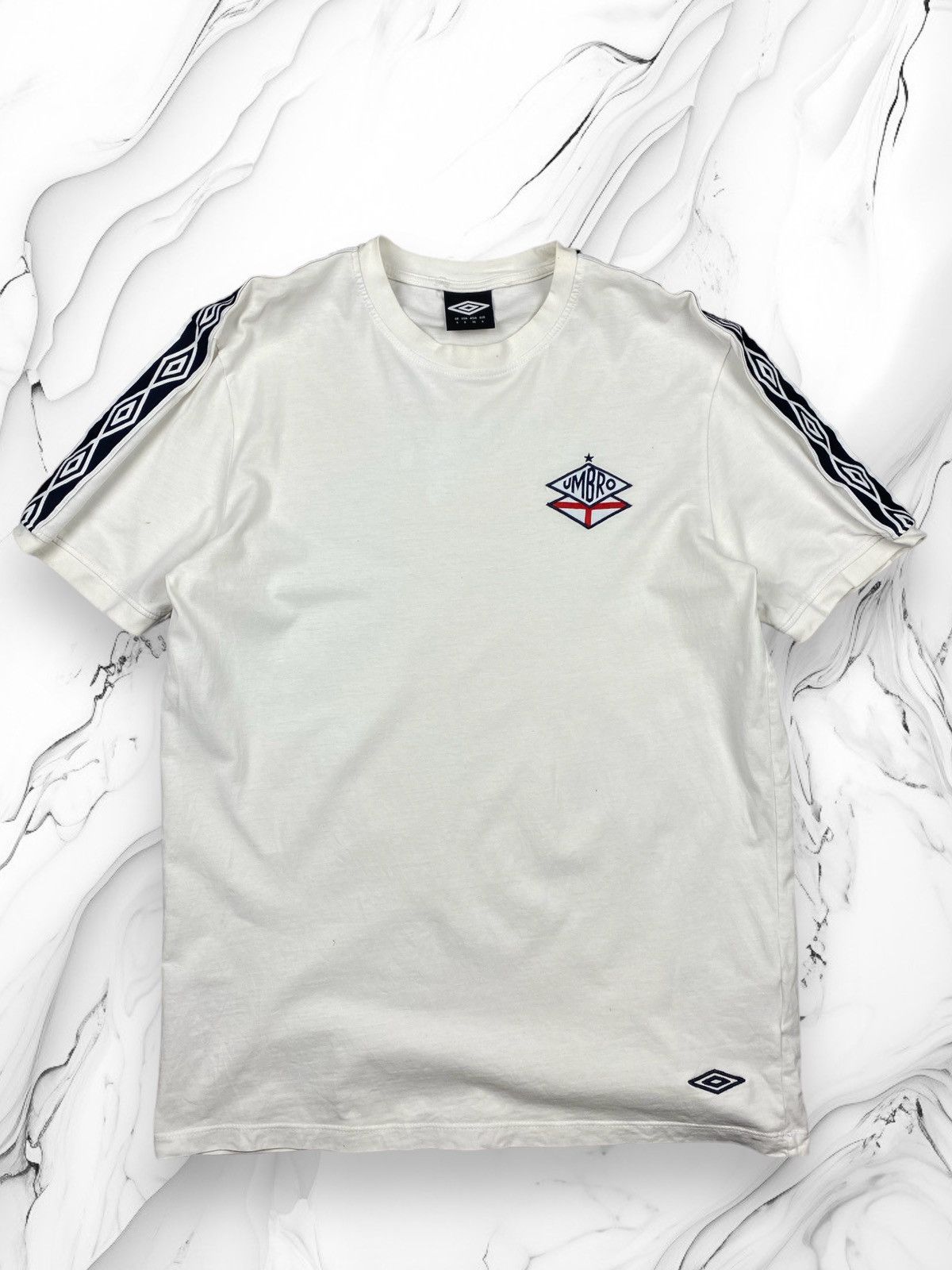 Umbro Umbro England Soccer Jersey Lampas Tee T Shirt Size US L / EU 52-54 / 3 - 1 Thumbnail
