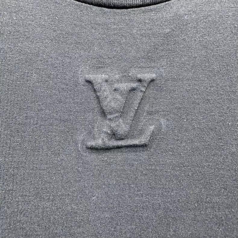 Louis Vuitton LOUIS VUITTON Embossed LOGO black short sleeve T-shirt 2504 Size US XXL / EU 58 / 5 - 5 Thumbnail