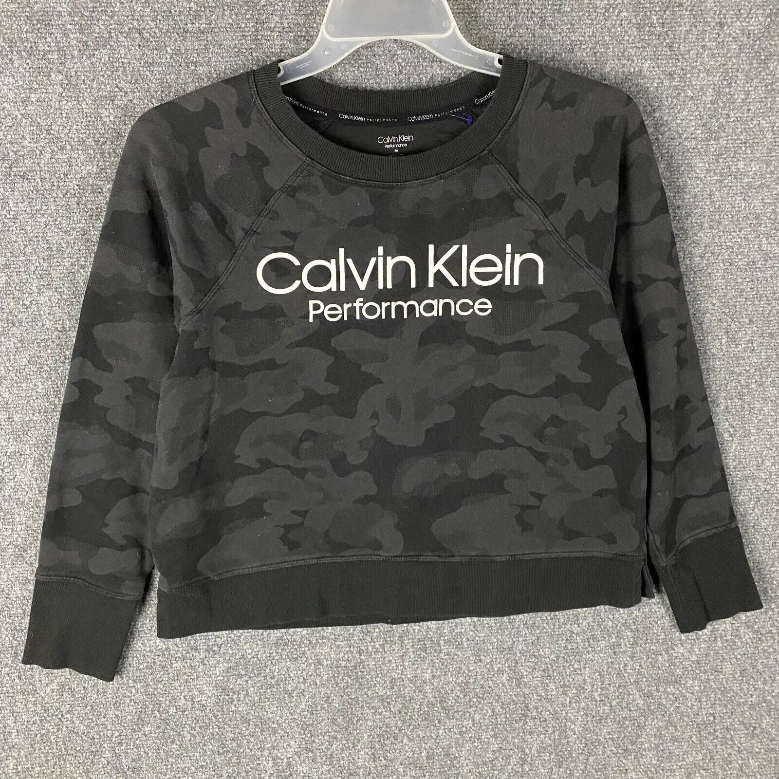 Calvin Klein Calvin Klein Sweatshirt Women's Camouflage Performance M Size M / US 6-8 / IT 42-44 - 1 Thumbnail