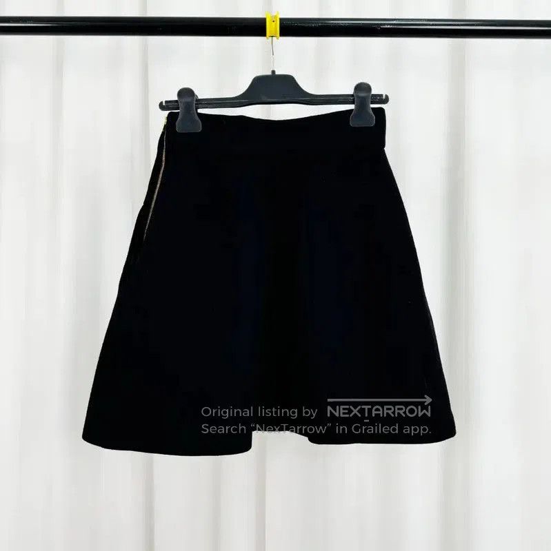 Miu Miu Miu Miu Black Wool A-Line Skirt for Summer . Size 27" / US 4 / IT 40 - 2 Thumbnail