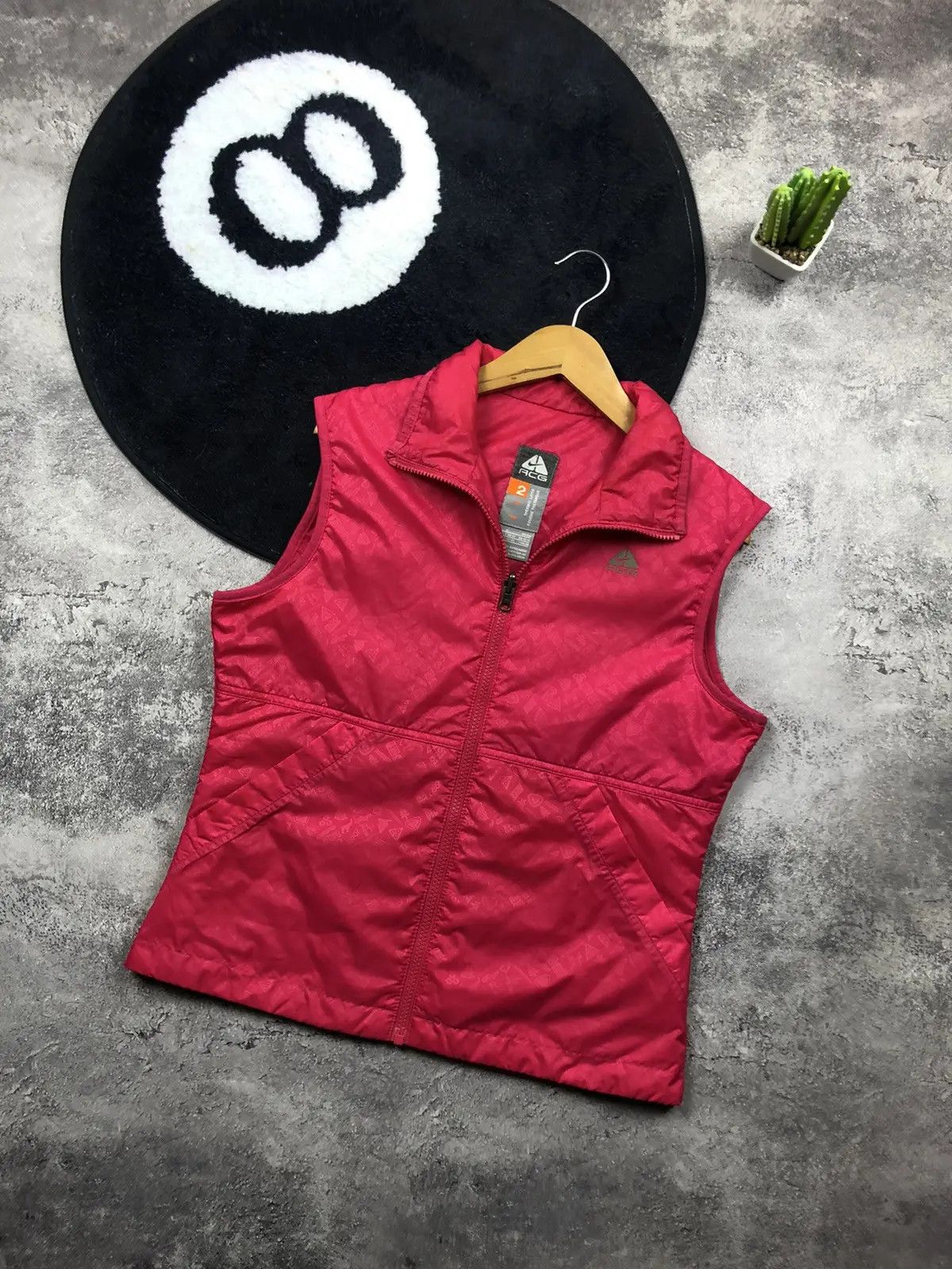 Nike ACG NIKE ACG Monogram Mini Logo Streetwear Sportswear Mini Vest Size M / US 6-8 / IT 42-44 - 1 Thumbnail