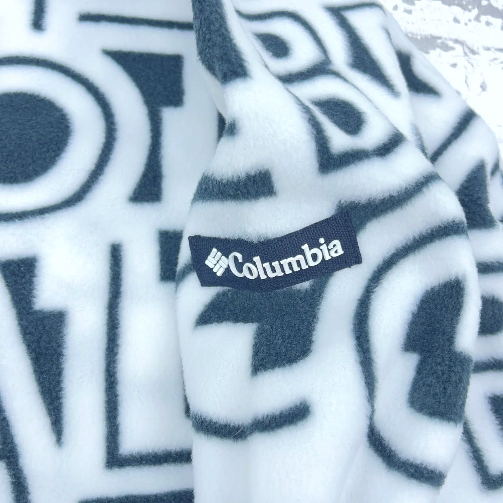 Gloverall Columbia Sweater Women S Black Crew Neck Geometric All Over Knit Fleece Pullover Casual Knits Size S / US 4 / IT 40 - 5 Thumbnail