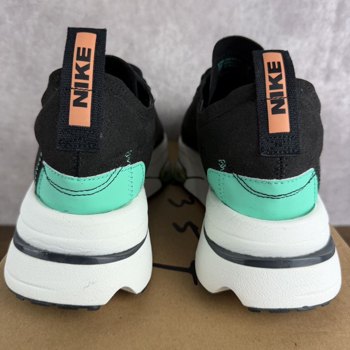 Nike NEW Nike Air Zoom-Type Black Menta Size 9.5 CJ2033-010 Gym Size US 9.5 / EU 42-43 - 6 Thumbnail