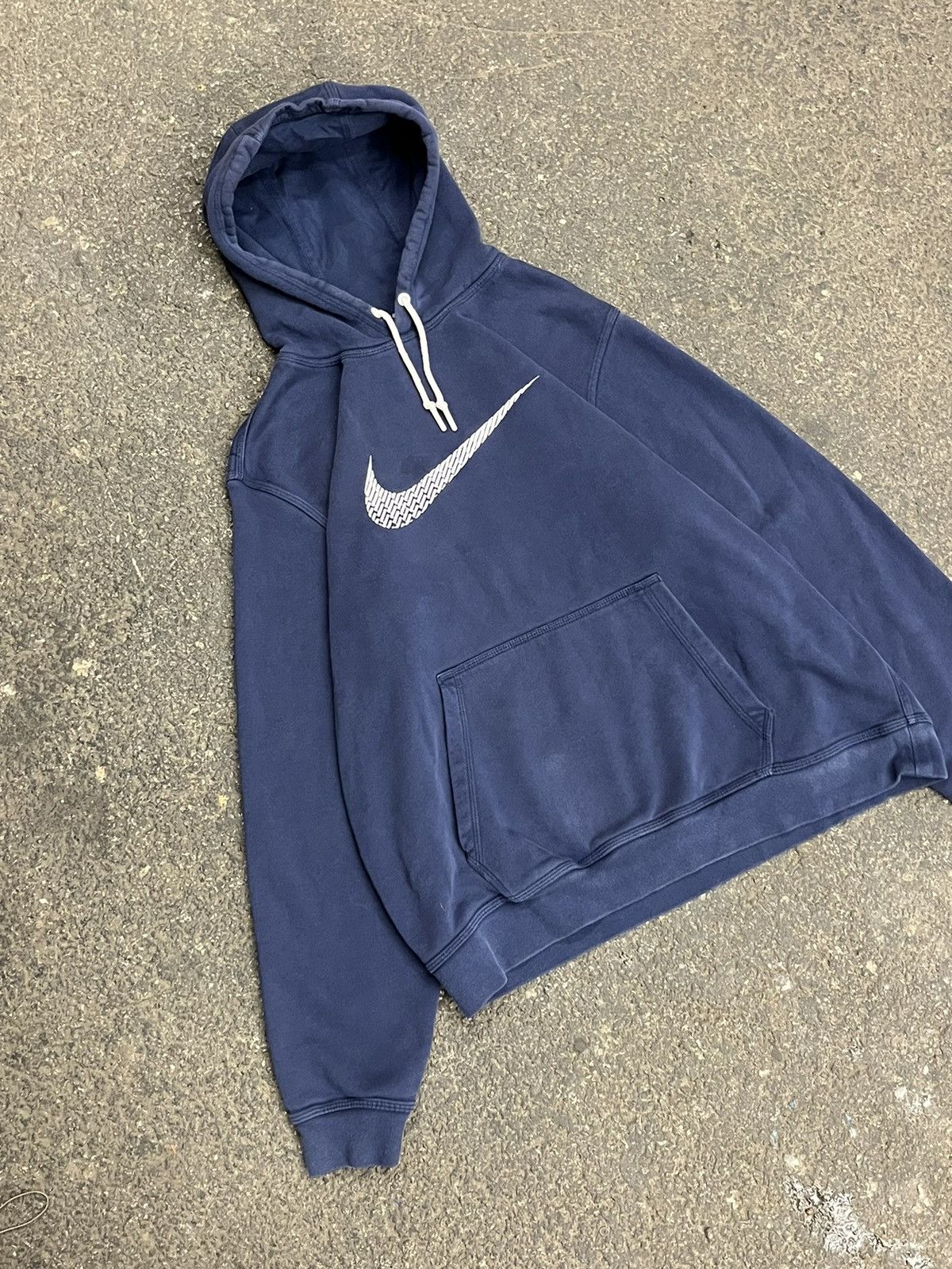 Nike × Vintage Nike big swoosh hoodie vintage hype rare sporty y2k Size US XL / EU 56 / 4 - 4 Thumbnail