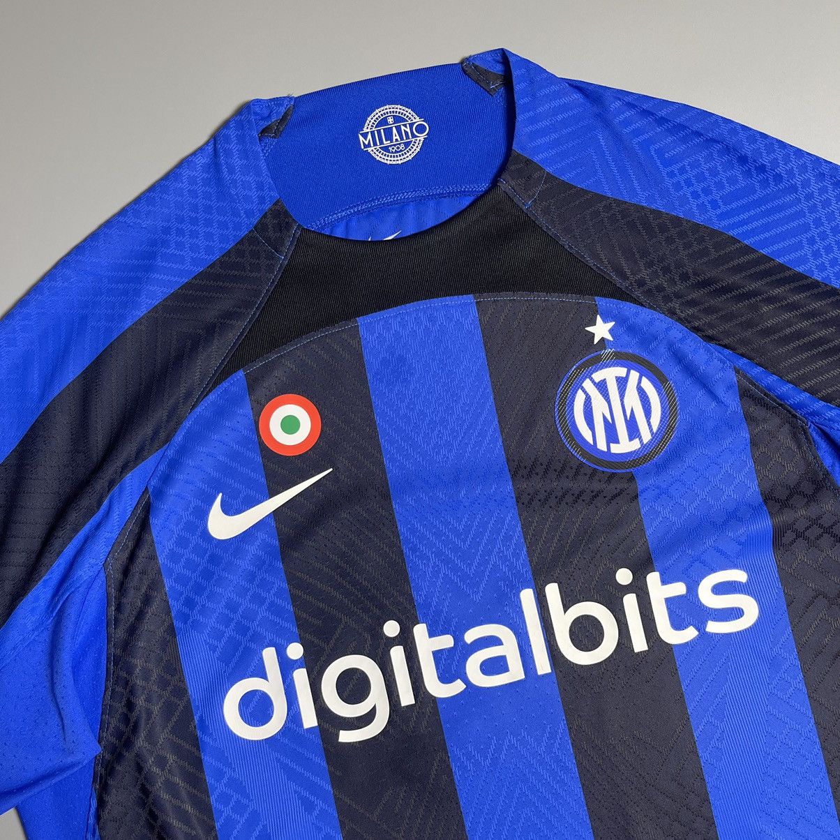 Vintage NWT INTER NIKE 2022/2023 FOOTBALL HOME JERSEY #10 MARTINEZ Size US L / EU 52-54 / 3 - 7 Thumbnail