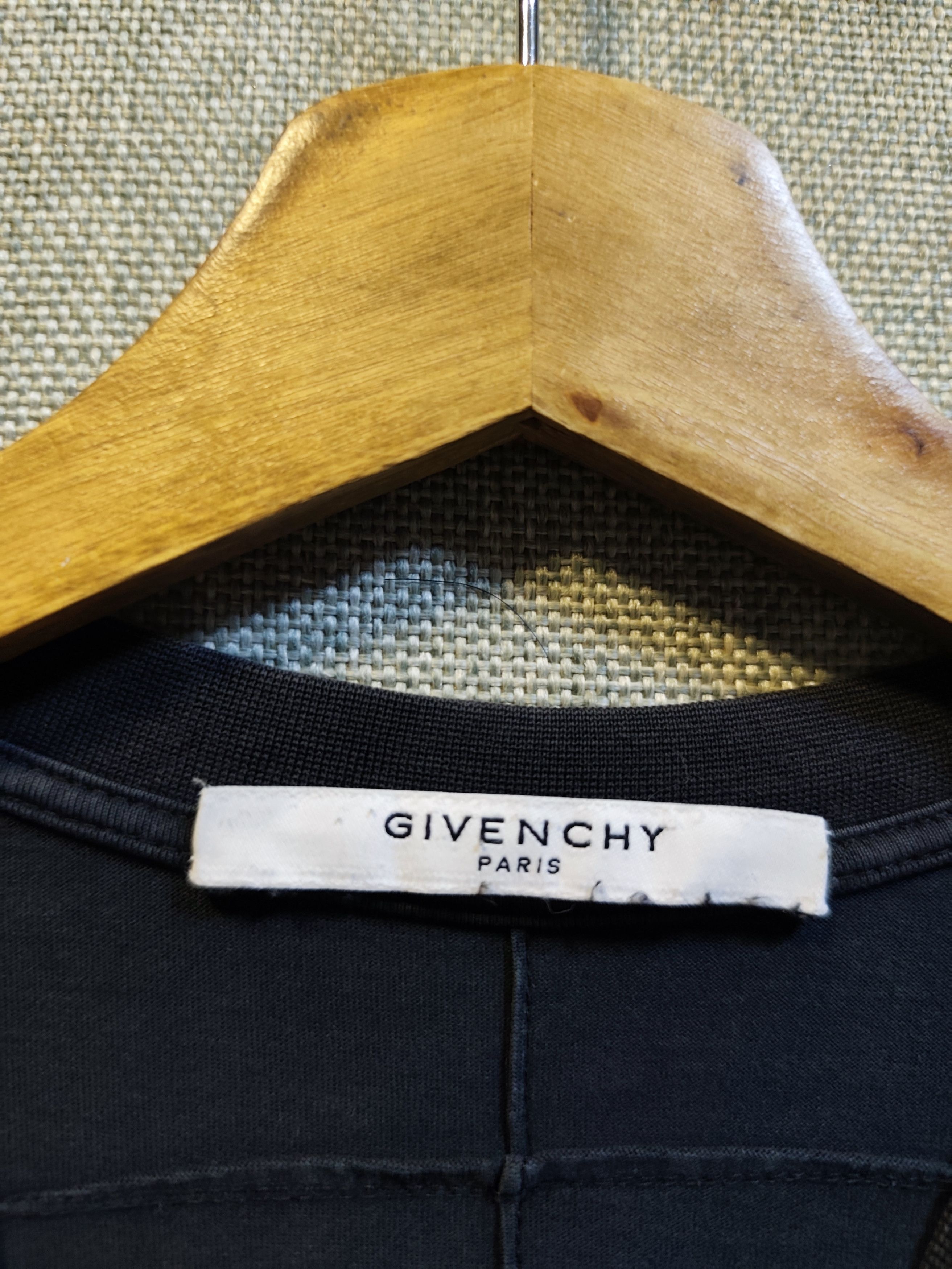 Givenchy GIVENCHY Paris Riccardo Tisci V-Line Block Graphic T-Shirt Size US M / EU 48-50 / 2 - 6 Thumbnail