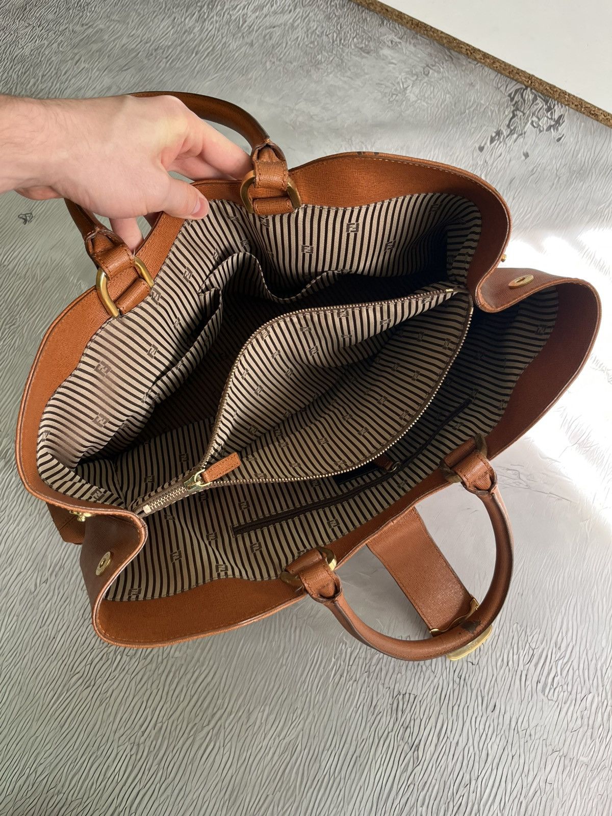 Fendi Fendi Brown Leather Chameleon Shopping Tote Bag Luxury Size ONE SIZE - 22 Thumbnail