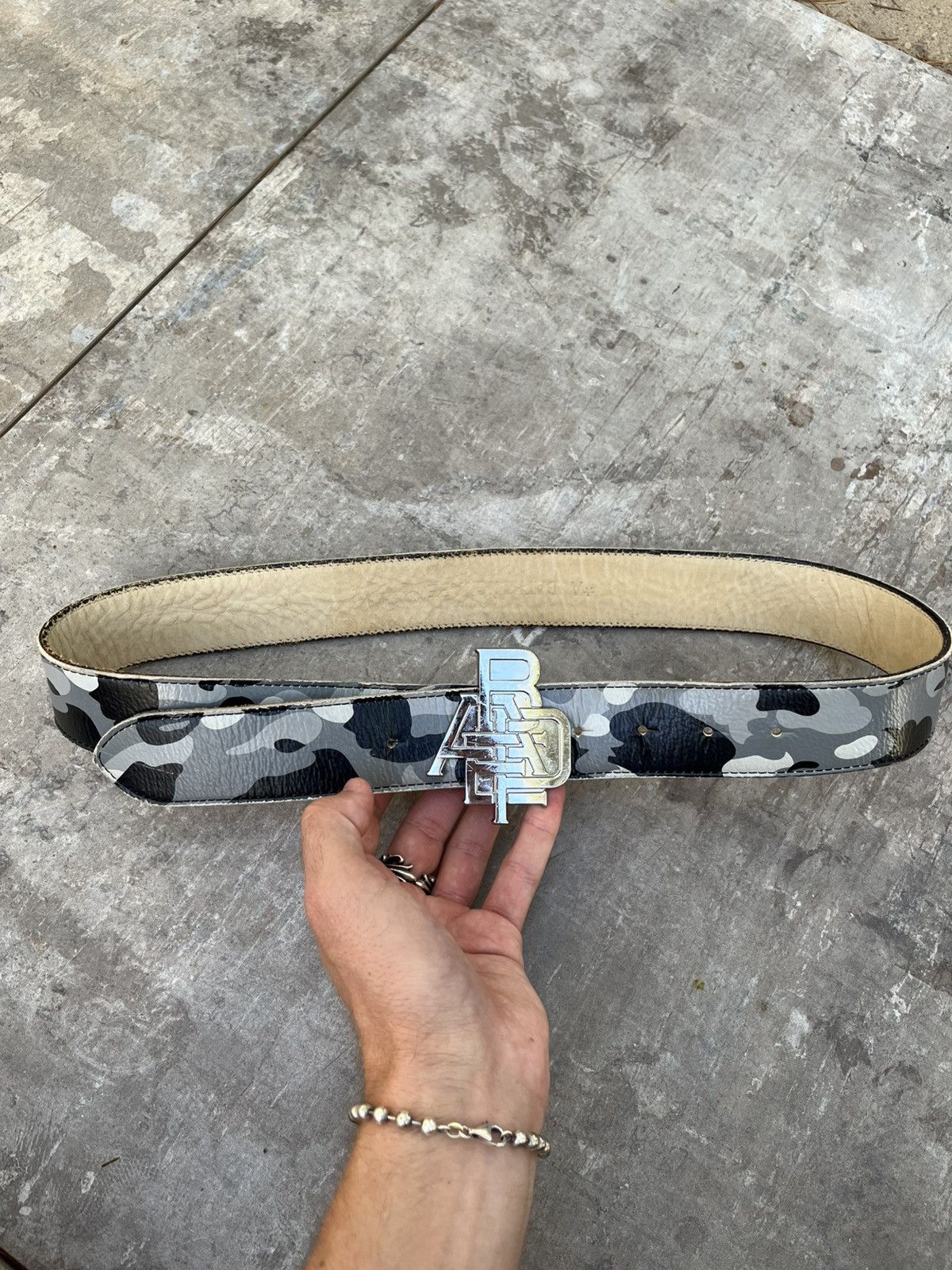 Bape Vintage Bape Camo Leather Belt W/ Bape Metal Buckle Size 30 - 11 Thumbnail