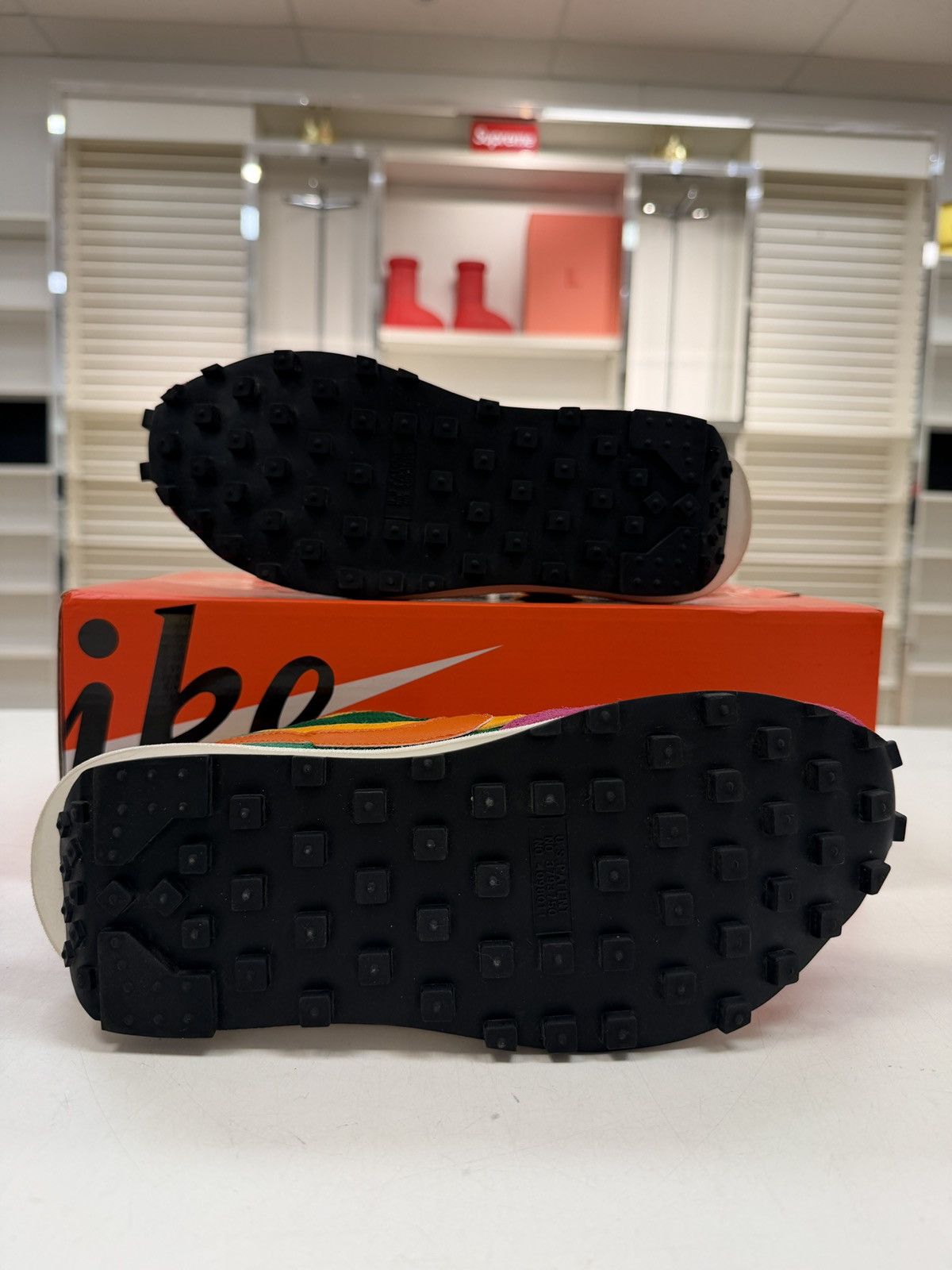 Nike sacai x Nike LDWaffle 'Pine Green' - LIGHTLY WORN WITH BOX Size US 6 / EU 39 - 3 Thumbnail