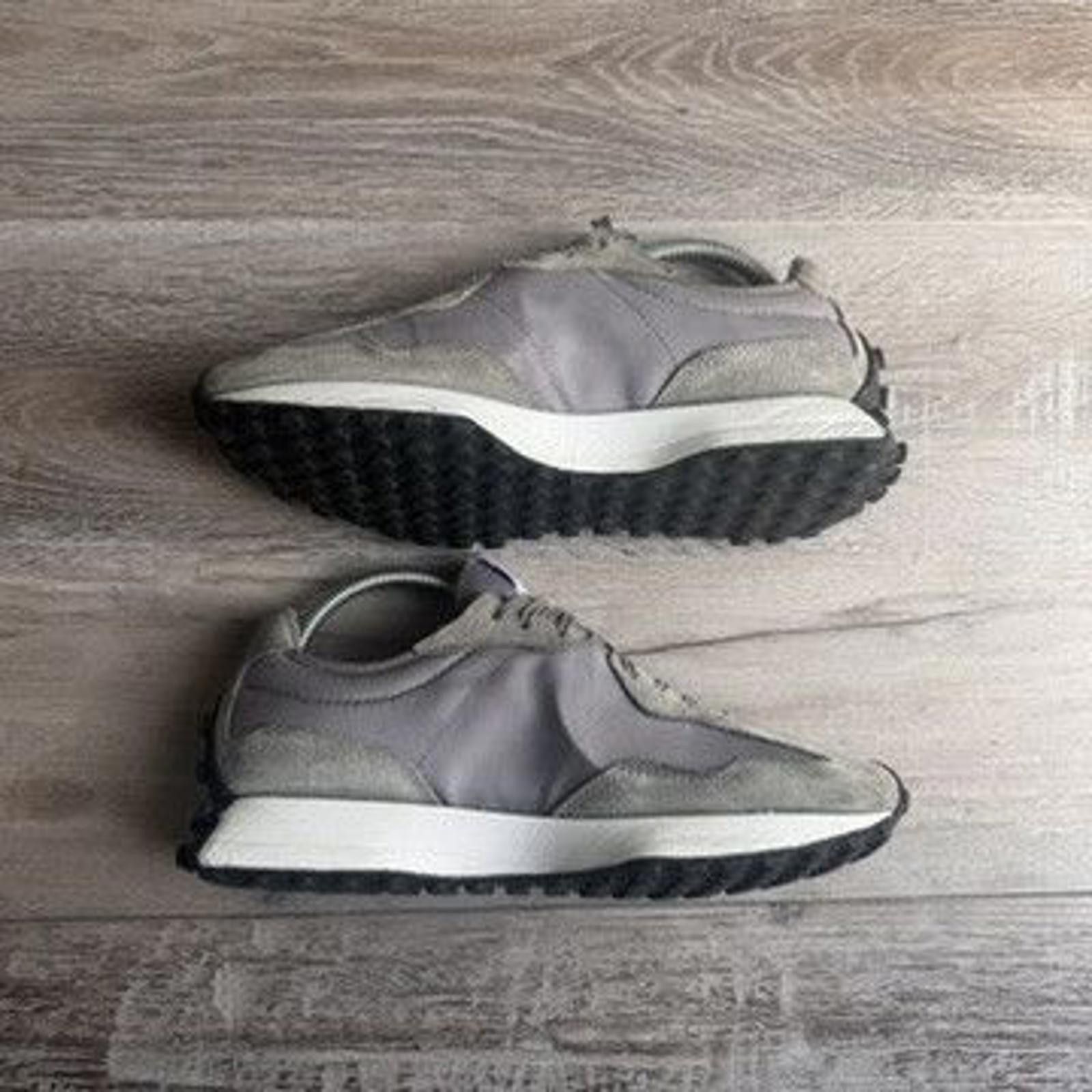 New Balance NEW BALANCE • 327 "Grey" (7.5M) Size US 7.5 / EU 40-41 - 3 Thumbnail
