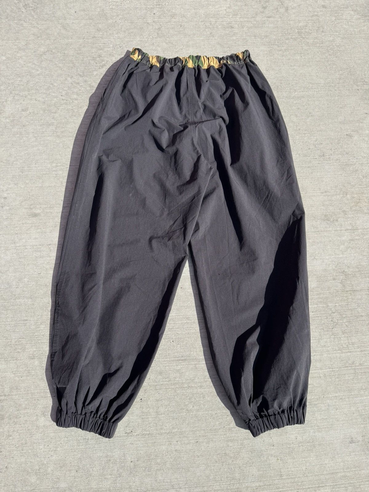 Bape A BATHING APE BAPE PANTS NYLON JOGGERS SIZE XS EXTRA SMALL Size 28" / US 6 / IT 42 - 4 Thumbnail