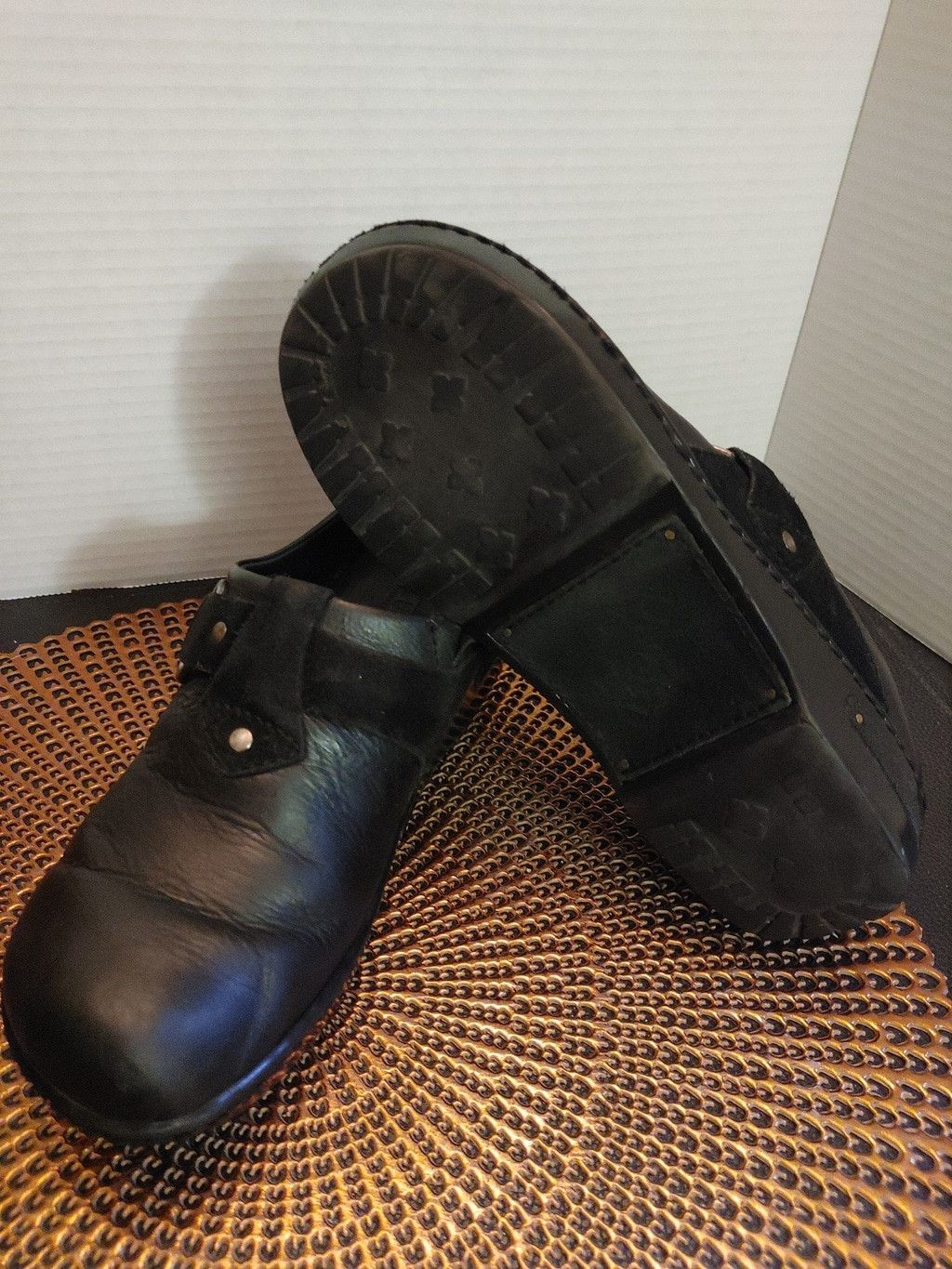 Born Born Slip Ons Size 9 Size US 9.5 / IT 39.5 - 6 Thumbnail