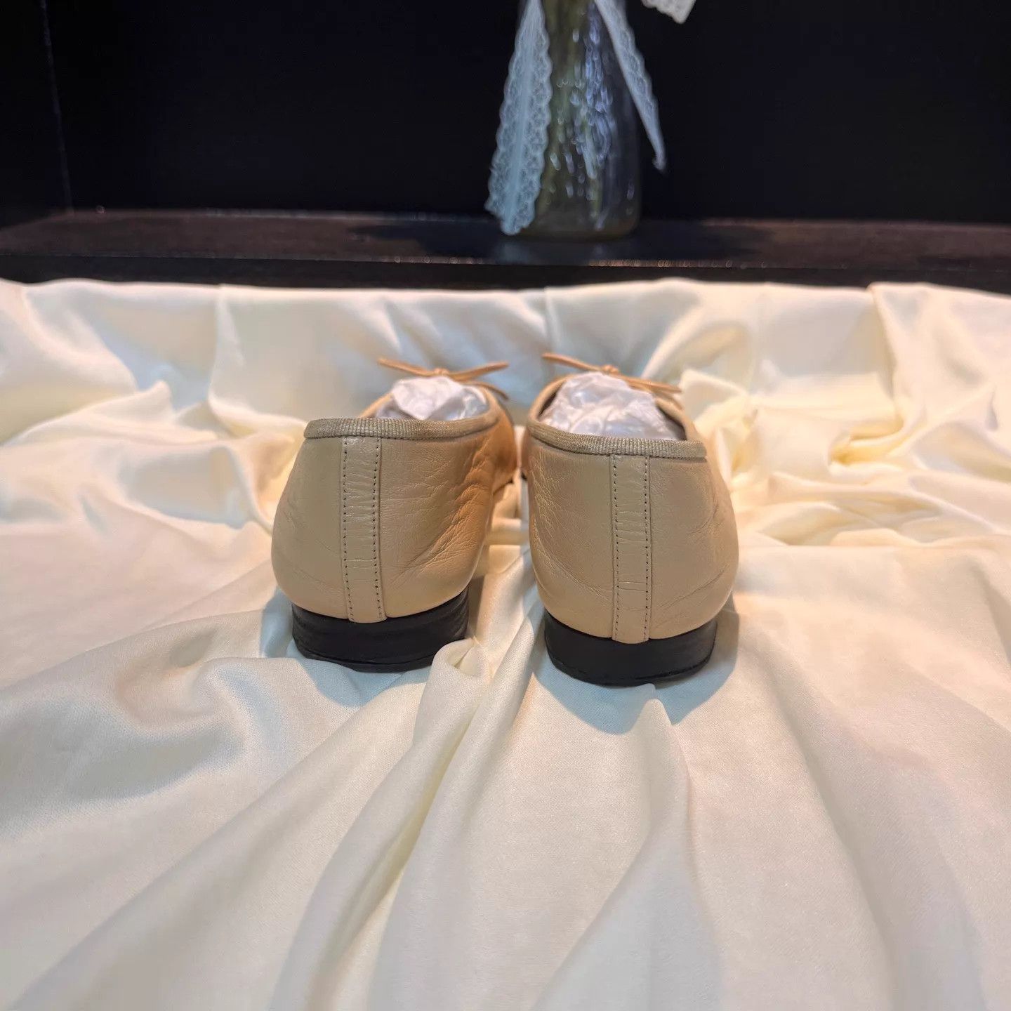Chanel CHANEL Milk Tea Two-Tone Bow CC Ballet Flats 36.5 95 New Size US 6 / IT 36 - 3 Thumbnail