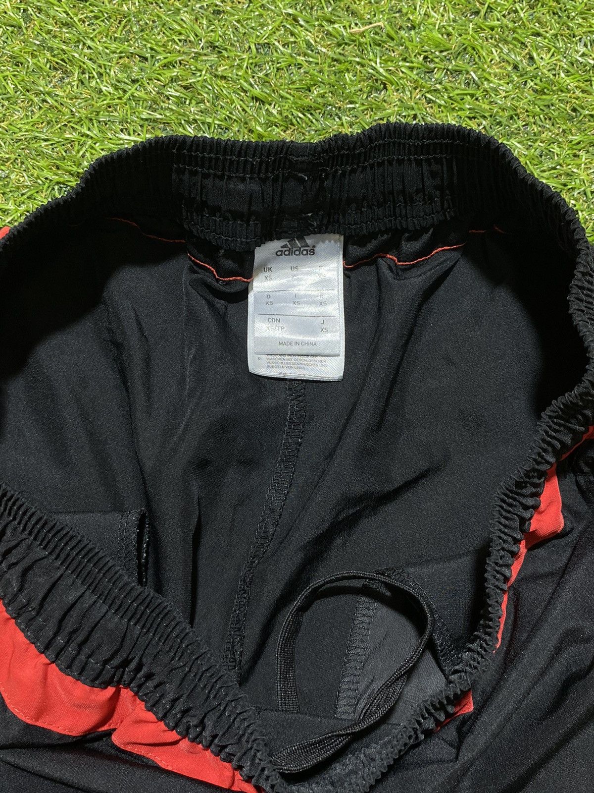Adidas Vintage Y2K Adidas Benfica shorts football style size XS Size US 28 / EU 44 - 4 Thumbnail