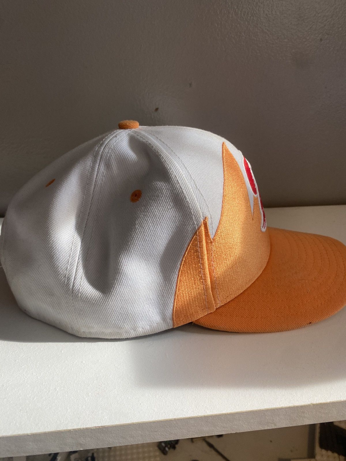 New Era Vintage Nee Era Tampa Bay Bucs Creamsicle Shark Tooth Hat Size ONE SIZE - 4 Thumbnail