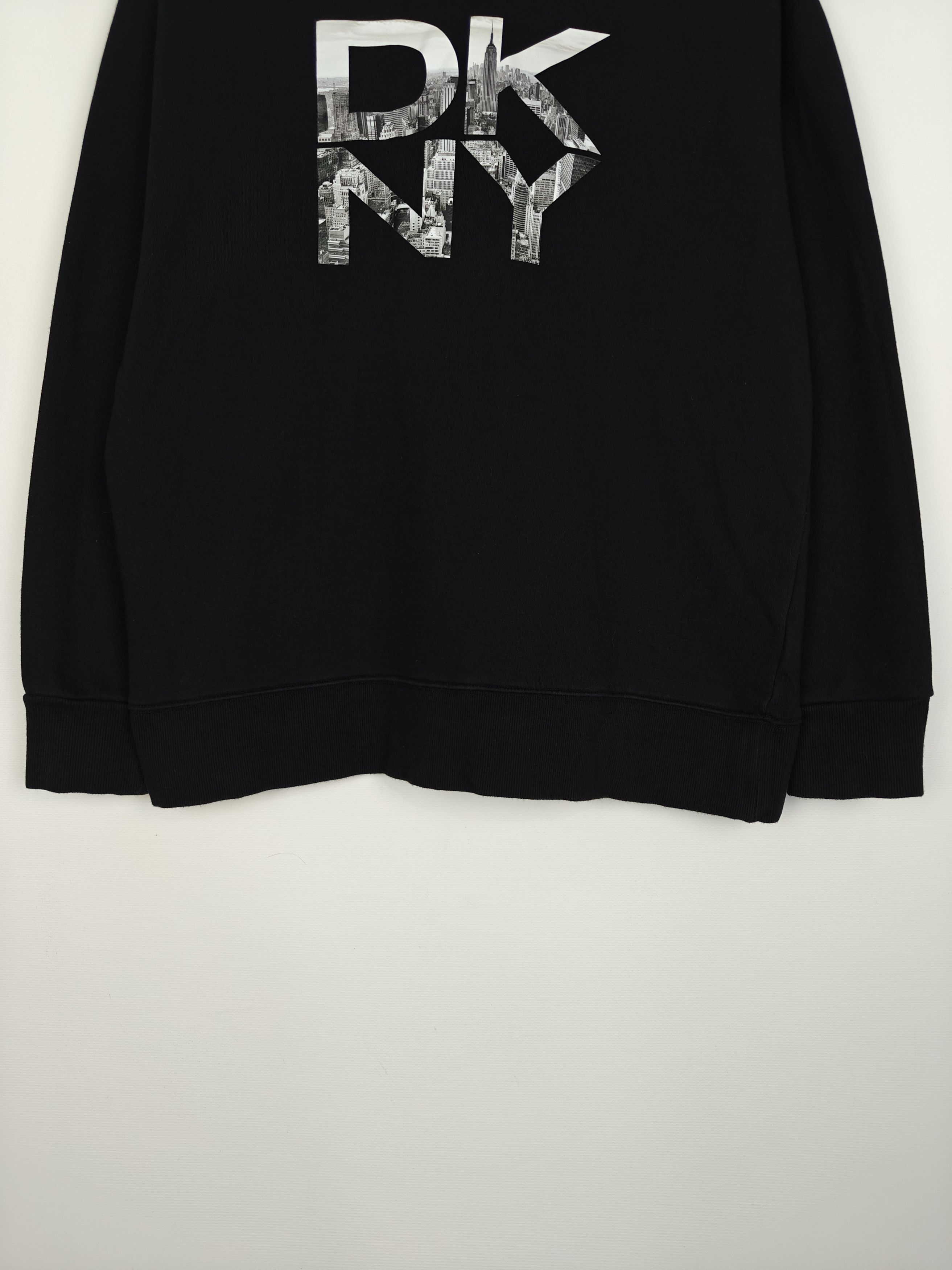 DKNY DKNY Sport Swetshirt Crewneck Center Logo Black size S Size US S / EU 44-46 / 1 - 3 Thumbnail