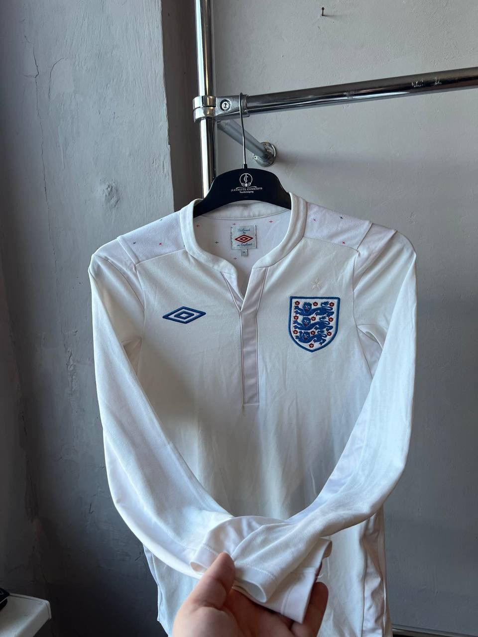 Umbro 2010/11 ENGLAND TEAM HOME SOCCER JERSEY FOOTBALL SHIRT SZ S Size US S / EU 44-46 / 1 - 7 Thumbnail