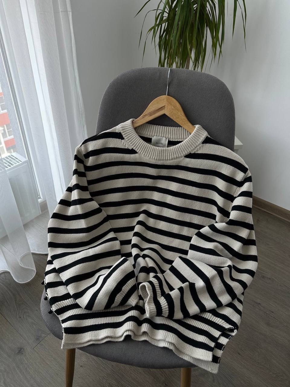 Japanese Brand × Vintage Vintage Alysi Striped Knit White Sweater Size US S / EU 44-46 / 1 - 14 Thumbnail