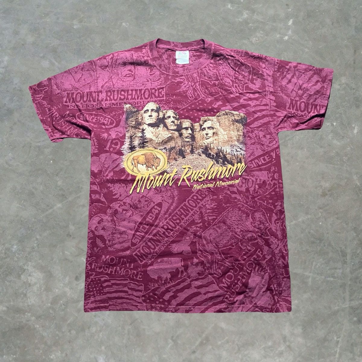 Fruit Of The Loom Mount Rushmore All Over Print Graphic T Shirt Mens Size M Size US M / EU 48-50 / 2 - 2 Thumbnail