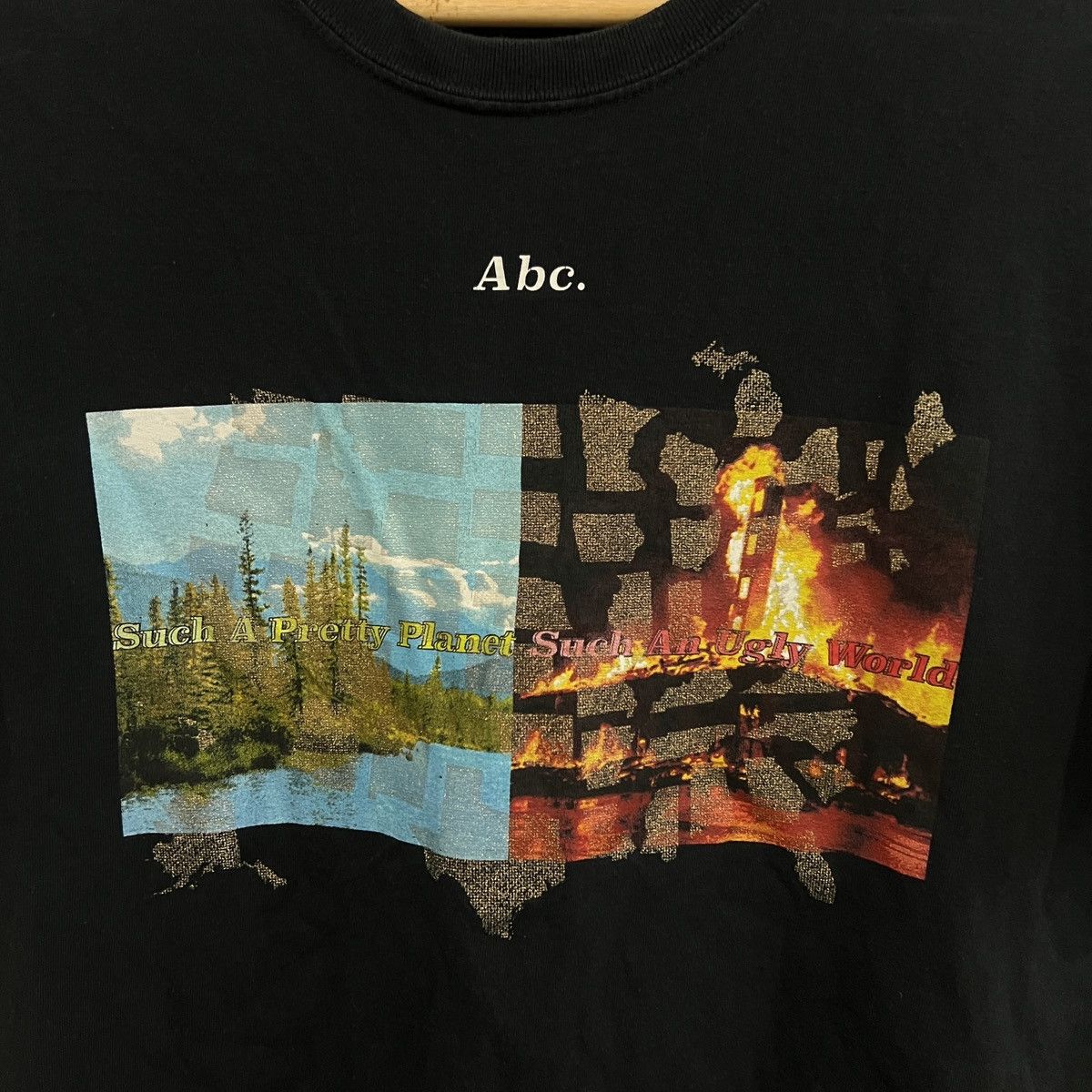 Advisory Board Crystals Advisory Board Crystals 'Such A Pretty Planet' Tee - sz M Size US M / EU 48-50 / 2 - 2 Thumbnail