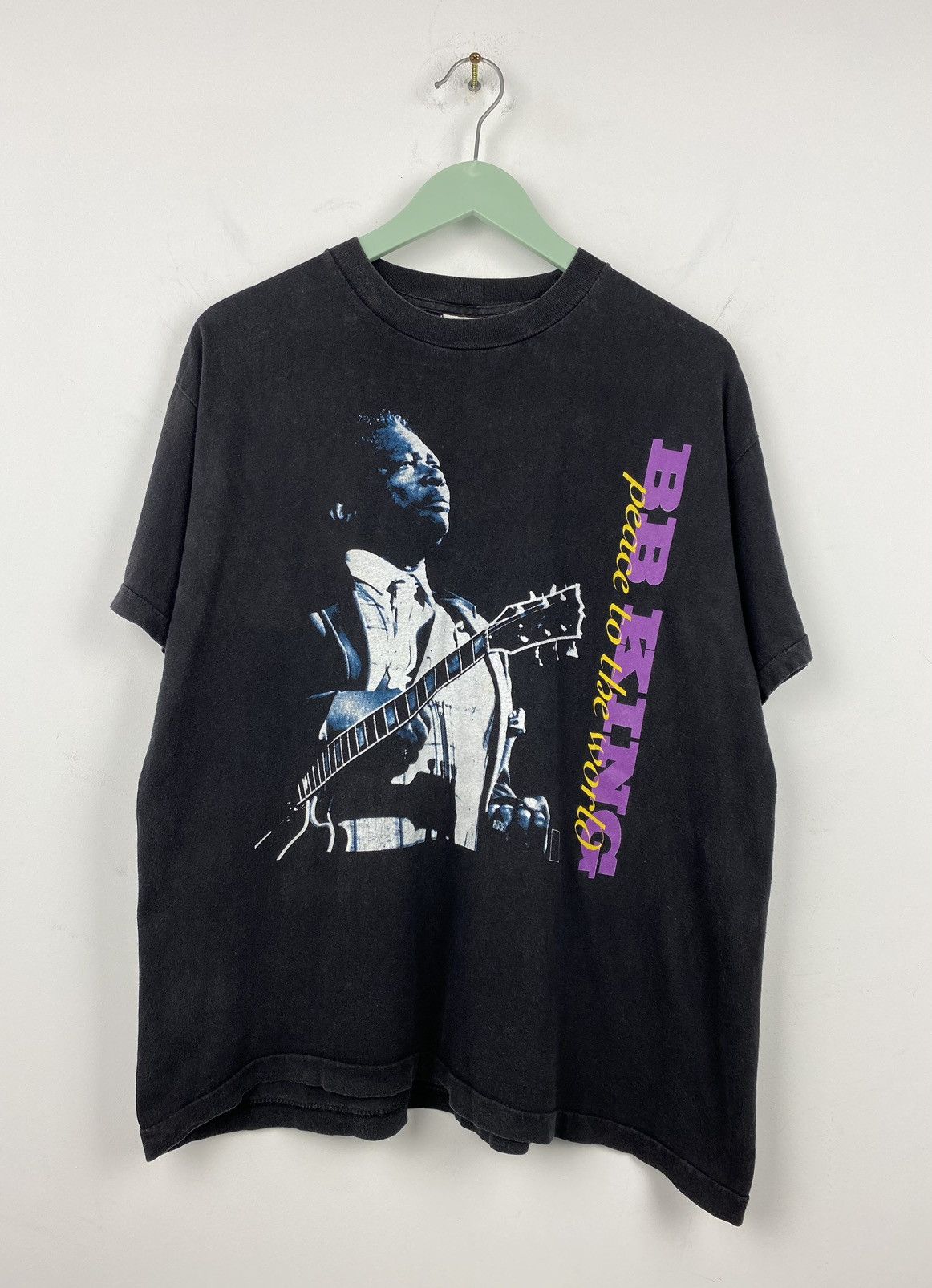 Band Tees Vintage BB King Peace the World Tour Jazz Icon T Shirt Tee Size US L / EU 52-54 / 3 - 1 Thumbnail