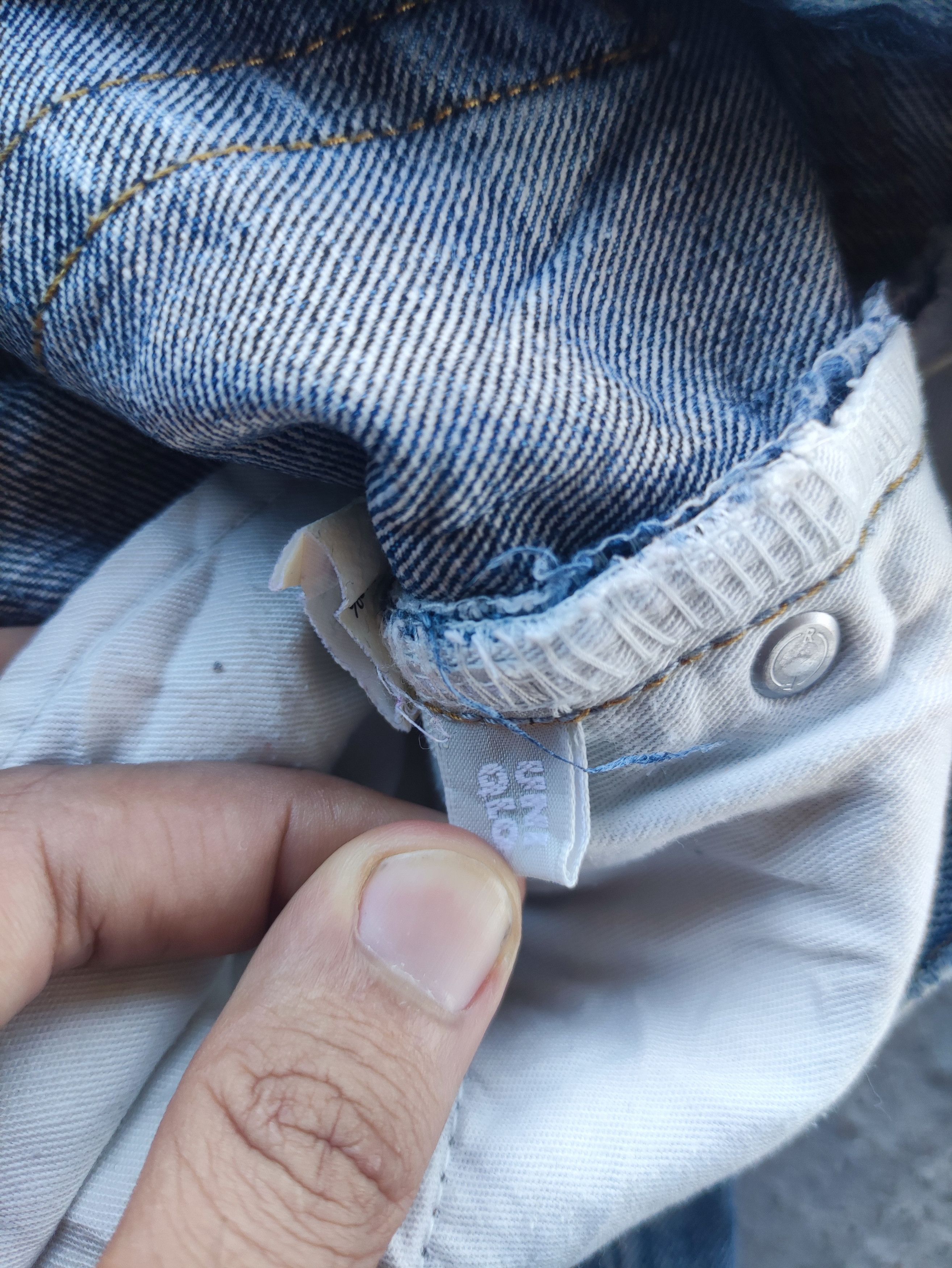 Japanese Brand Vintage Japanese Brand Baggy Denim Distressed Faded Pants Size US 37 - 7 Thumbnail