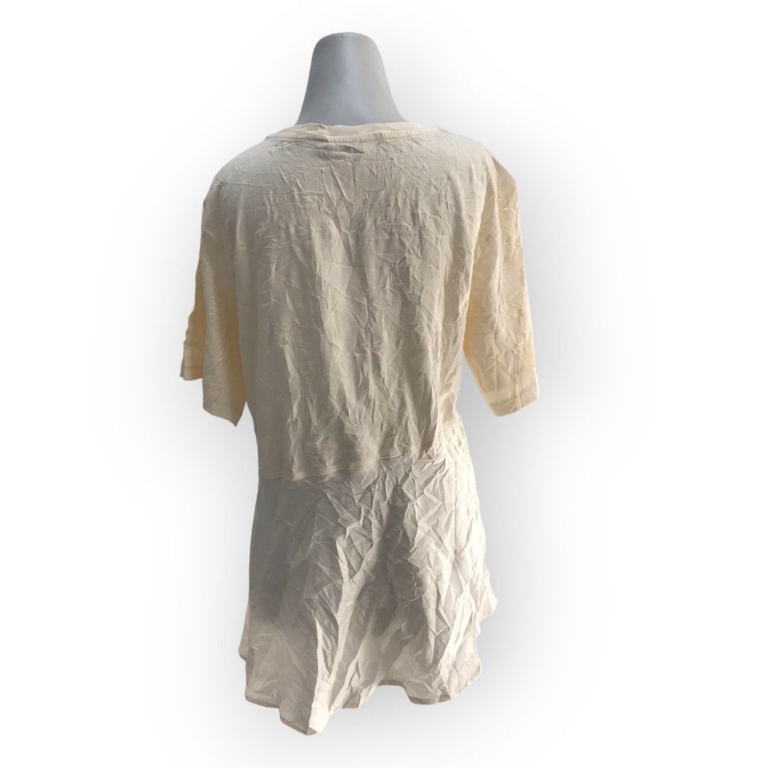 JW Anderson × Uniqlo Jw Anderson X Uniqlo Blouses Size L / US 10 / IT 46 - 2 Thumbnail