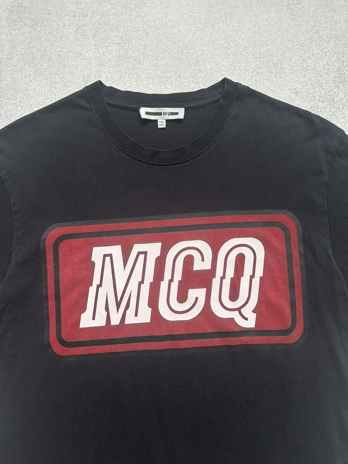 Alexander McQueen × Designer × McQ Alexander McQueen Alexander McQueen T-shirt Big Logo Designer Black Tee Size US M / EU 48-50 / 2 - 3 Thumbnail