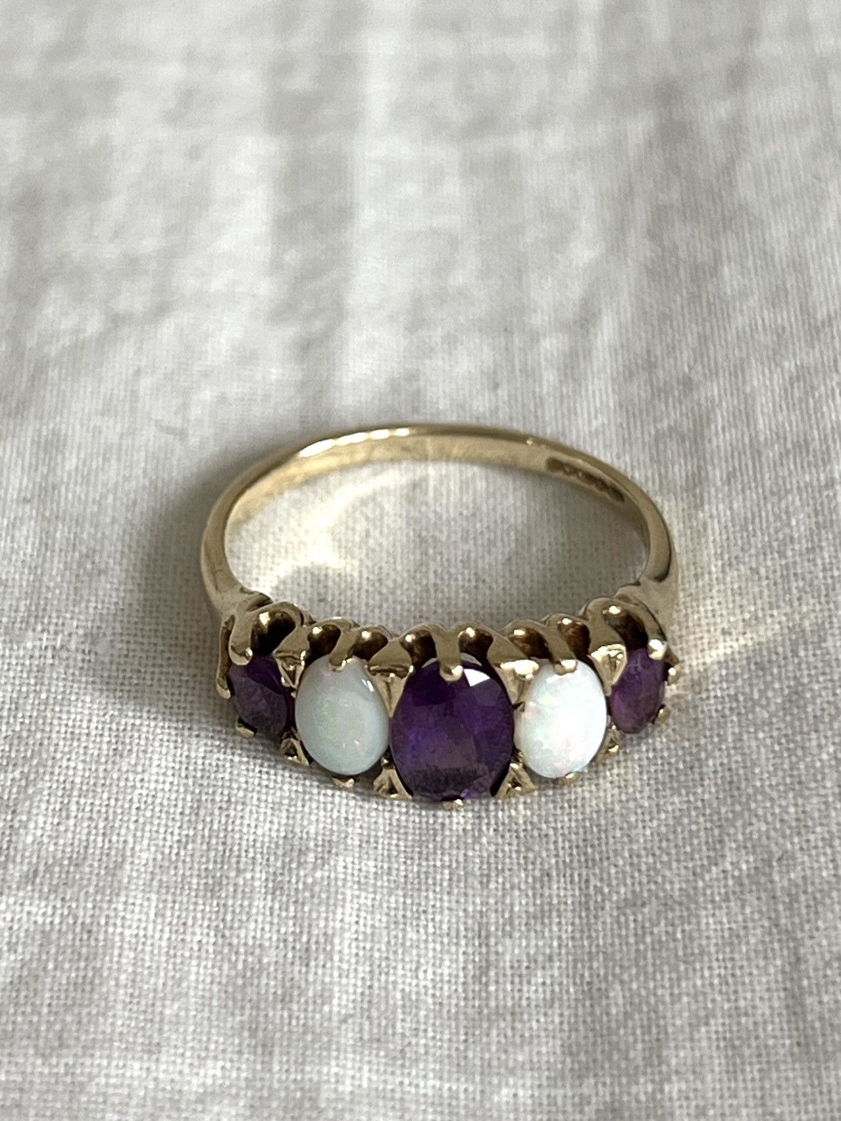 Vintage Gold Ring Amethyst Opal Size ONE SIZE - 1 Thumbnail