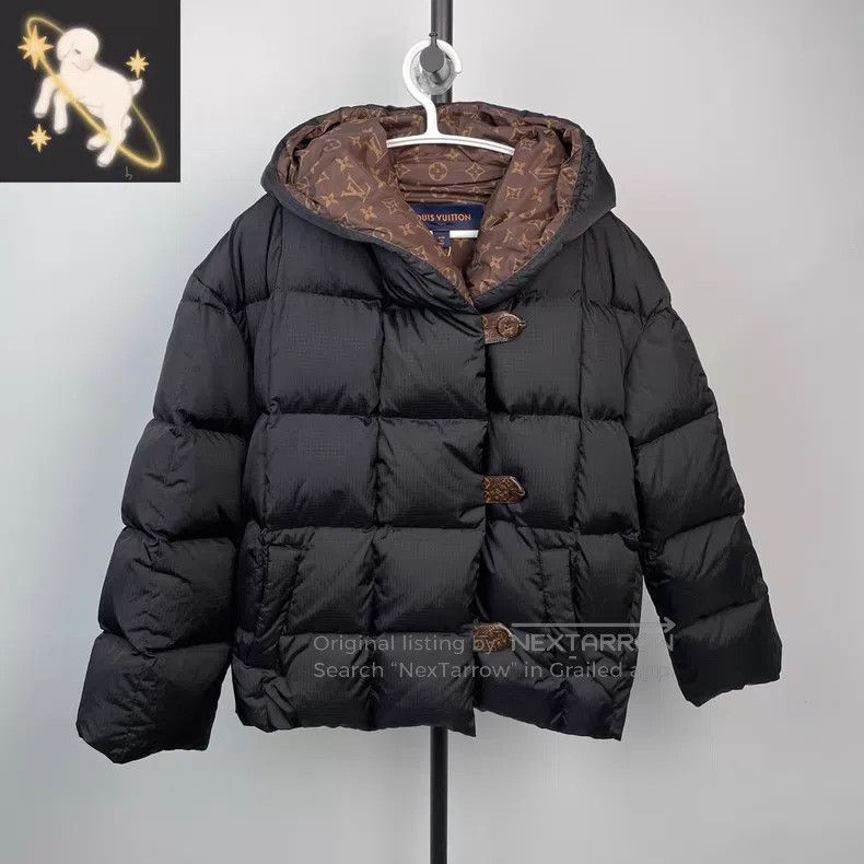 Louis Vuitton Louis Vuitton Black reversible lined presbyopic single-bre Size XXS / US 00 / IT 34 - 1 Thumbnail