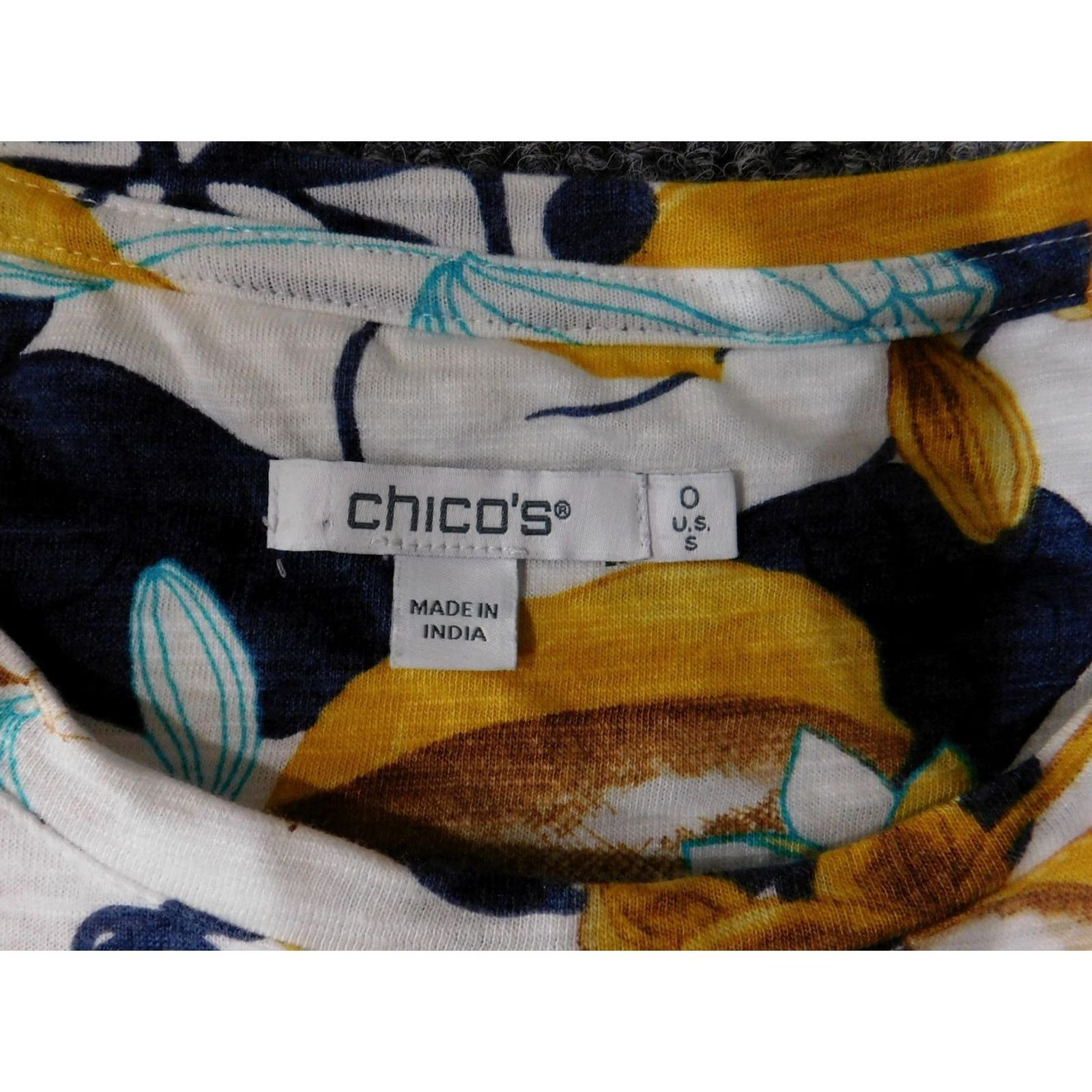 Vintage Chico's Shirt Womens Small Yellow Navy White Floral Puff Sleeve Scoop Neck Top Size S / US 4 / IT 40 - 5 Thumbnail