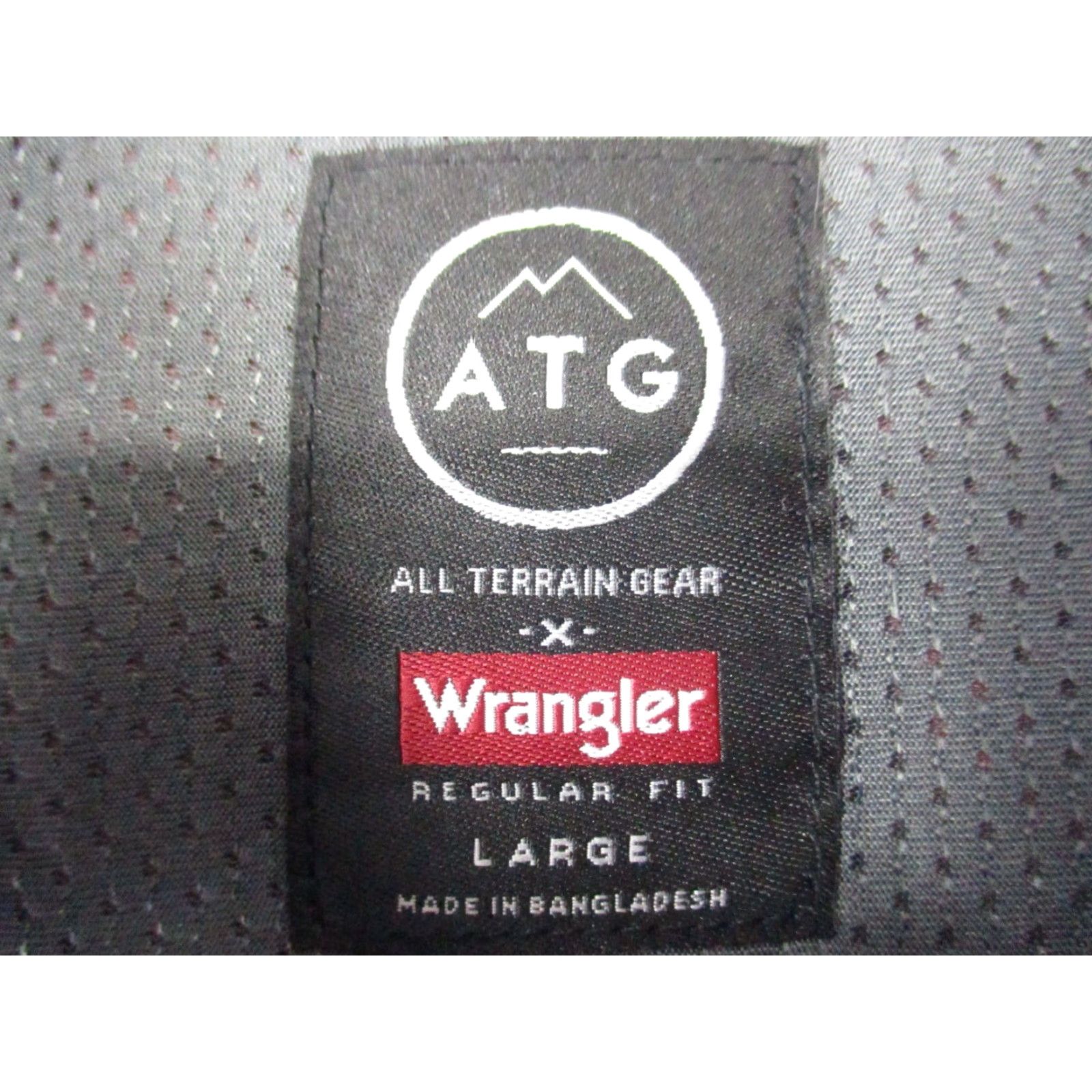 Wrangler Wrangler ATG Shirt Mens Large Red Short Sleeve Pockets Western Plaid Button-Up Casual Workwear Size US L / EU 52-54 / 3 - 6 Thumbnail