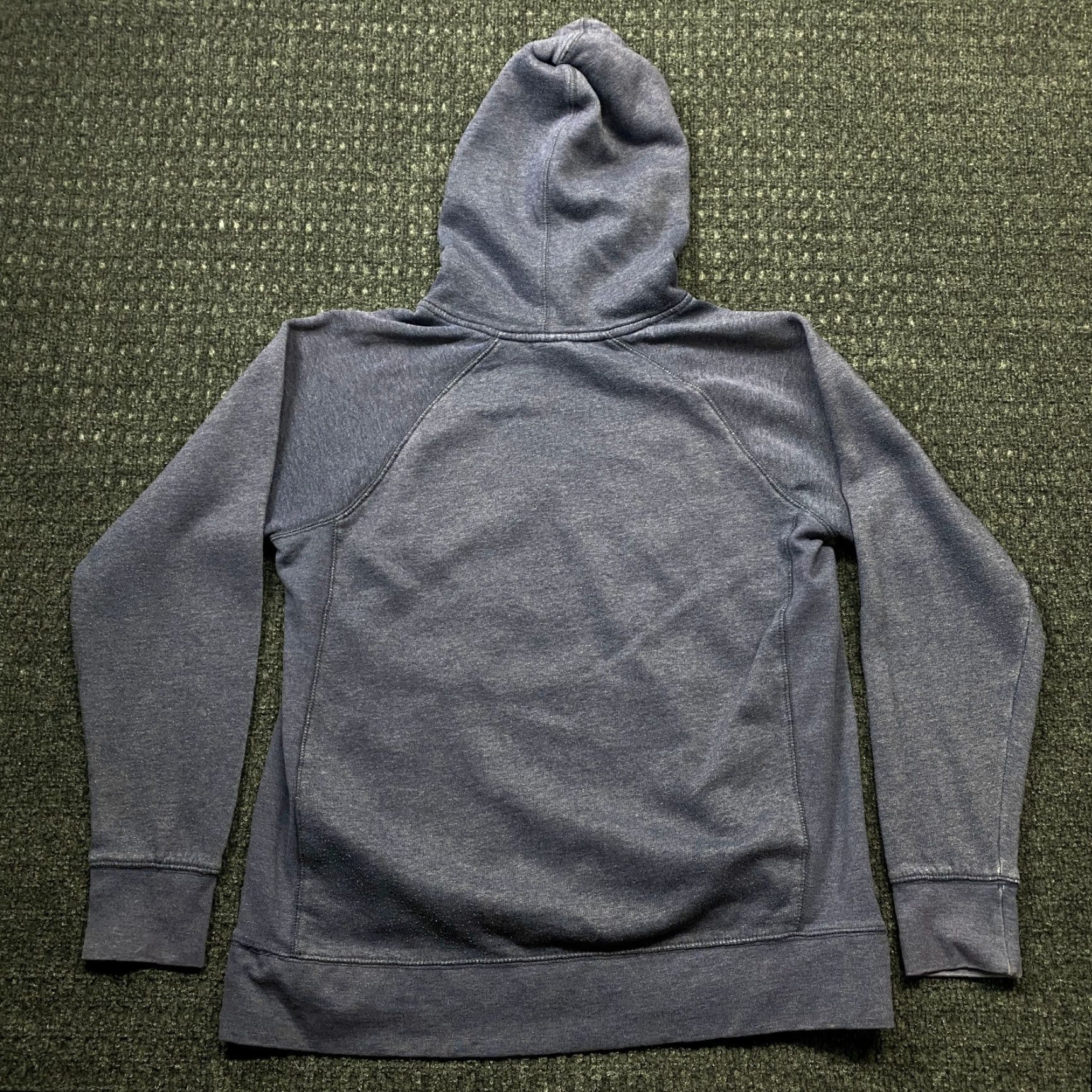 Vintage Rivalry Threads University Hoodie Wolf Pack College Graphics M Blue Unisex Adults Size M Pullover Sweatshirt Size US M / EU 48-50 / 2 - 4 Thumbnail