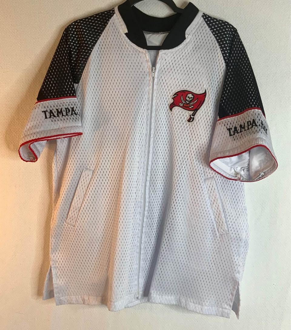 Vintage Vintage Tampa Bay Bucaners 90s Size US XL / EU 56 / 4 - 1 Thumbnail