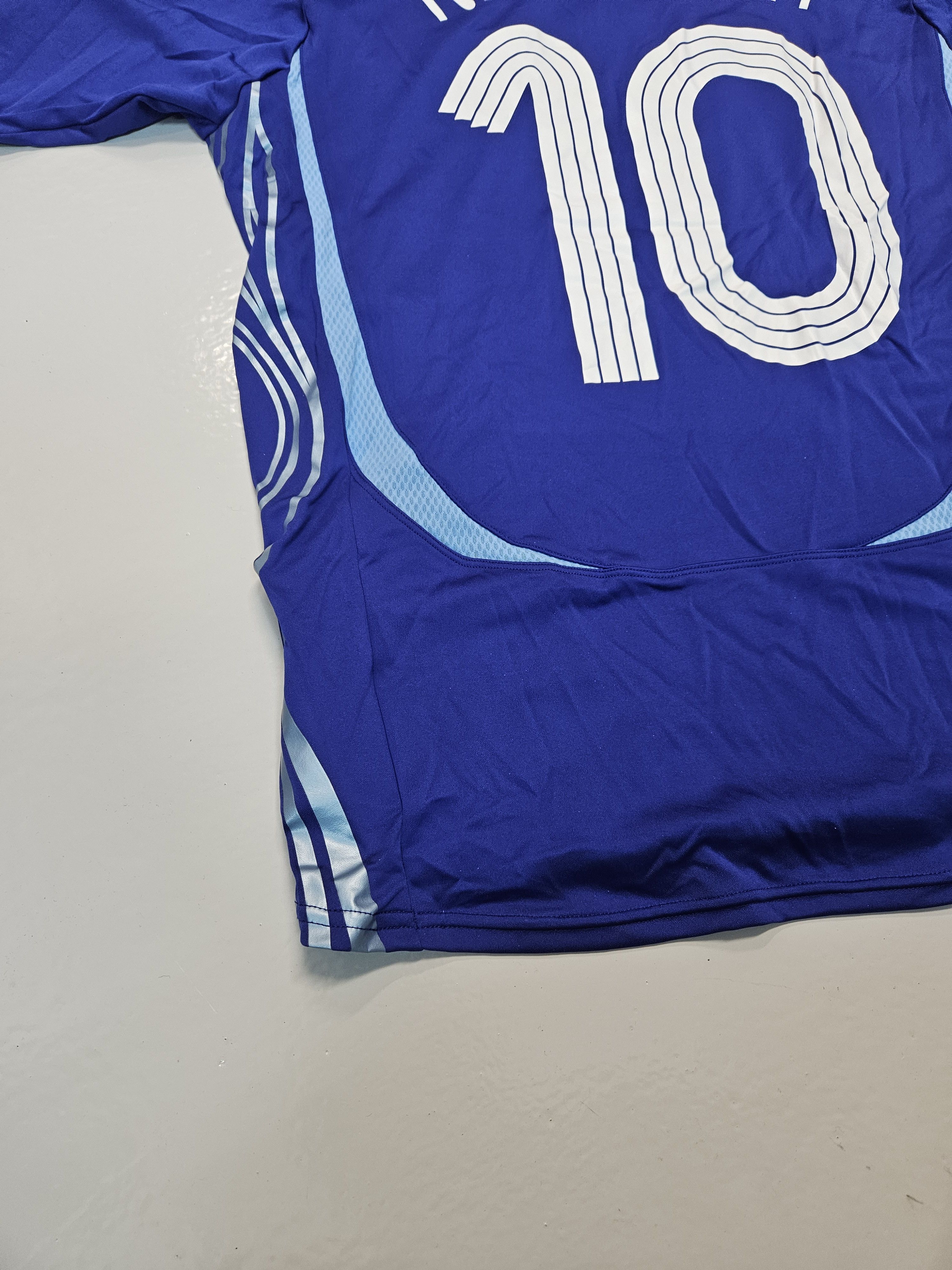 Adidas Match issue Japan 2006 home jersey #10 Nakamura formotion Size US M / EU 48-50 / 2 - 23 Thumbnail