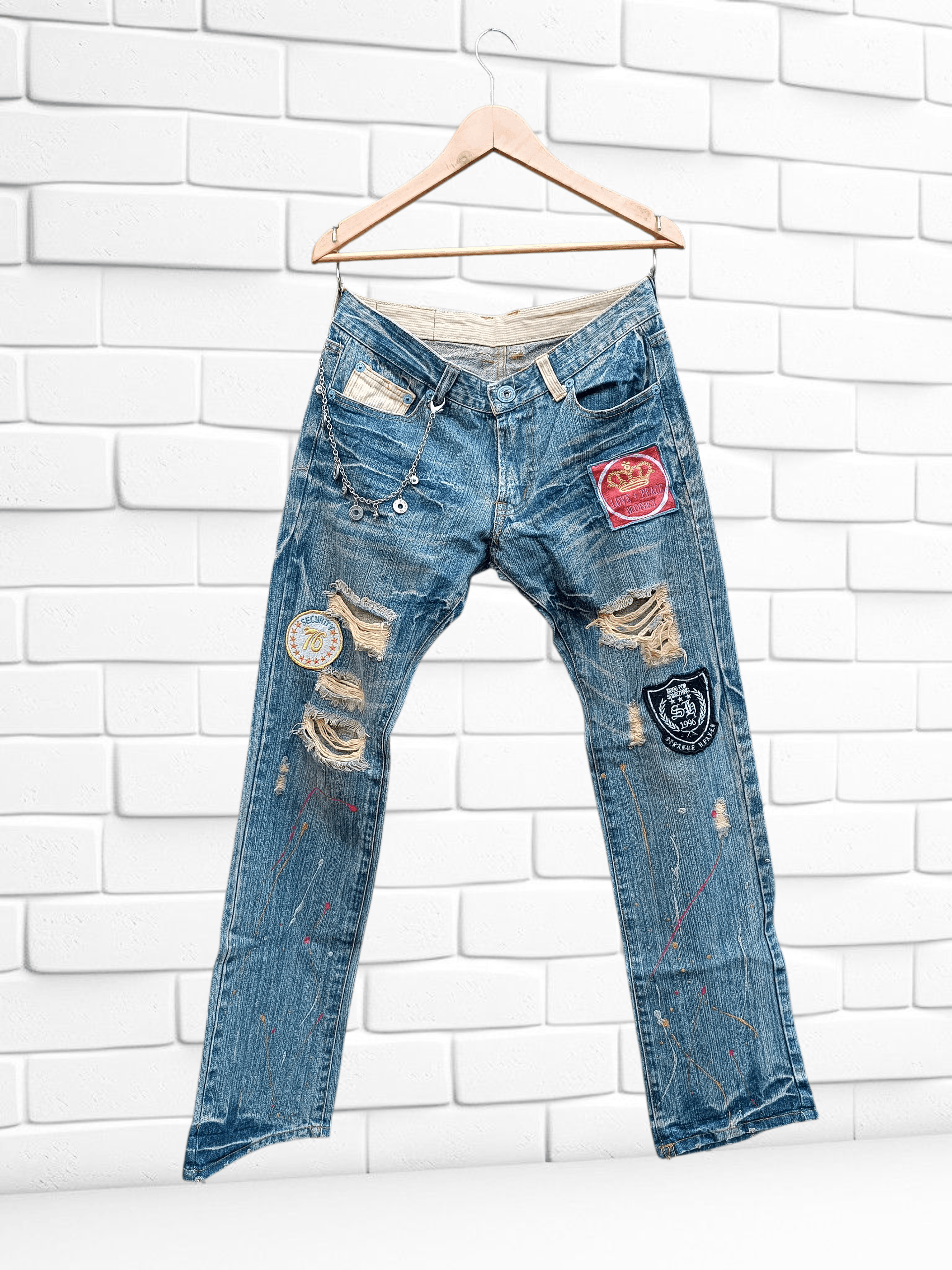 Japanese Brand Vintage Distressed Denim Jeans Glitter "Hate War" Size US 31 - 1 Thumbnail
