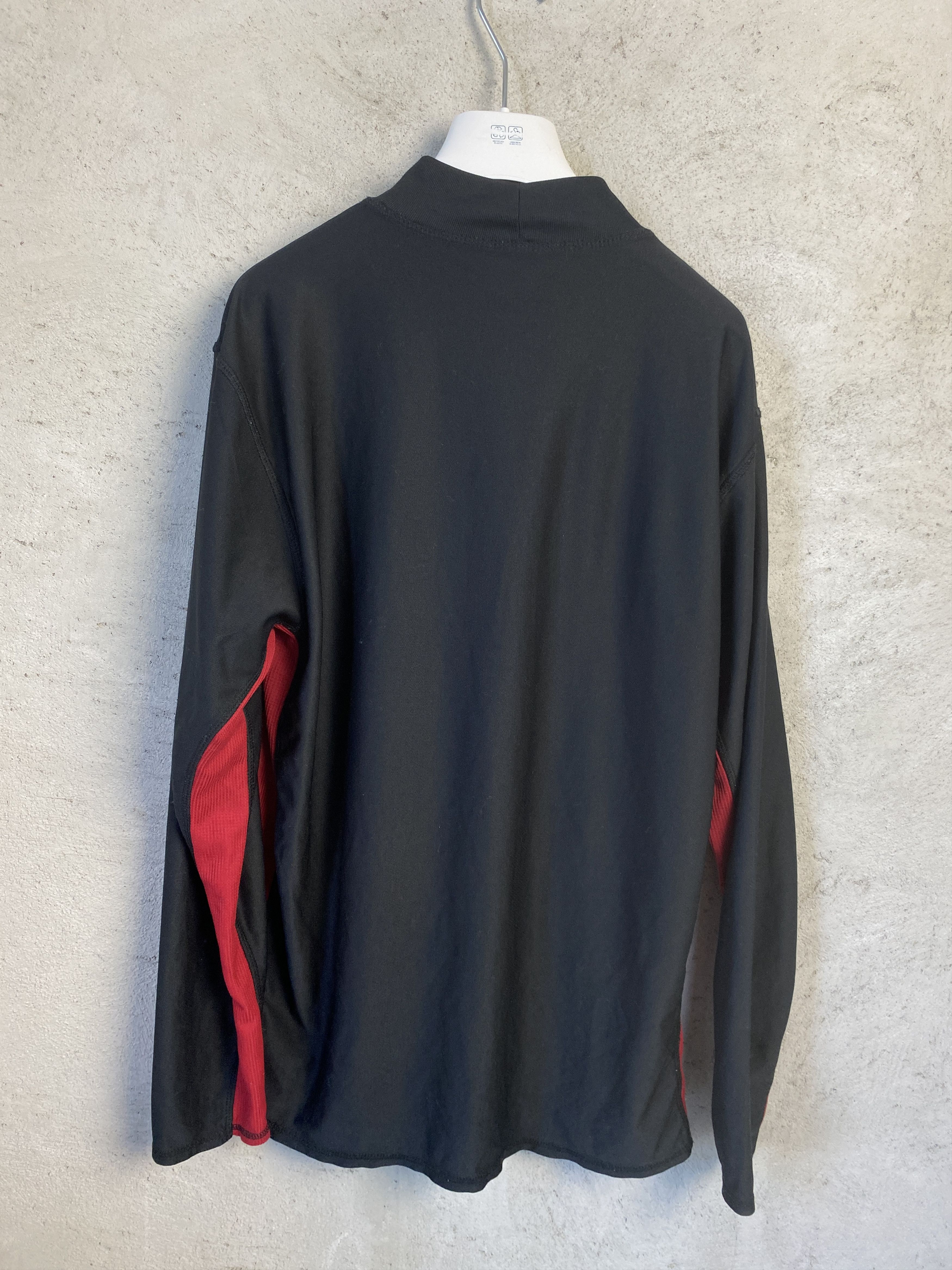 Oakley Oakley small logo long sleeve t-shirt tee sport gym Size US M / EU 48-50 / 2 - 5 Thumbnail