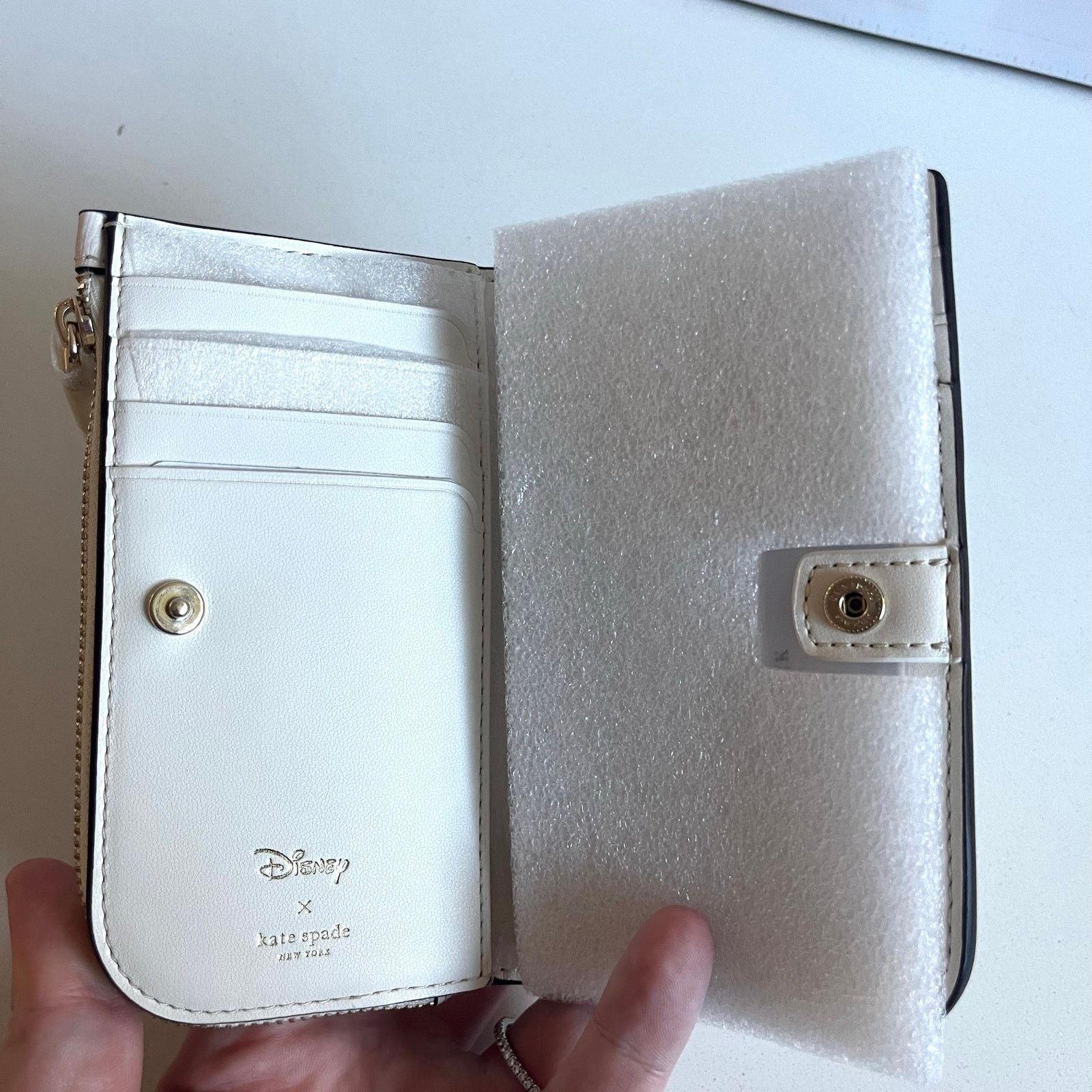 Kate Spade Kate Spade x Disney Collaboration, NWT Minnie Mouse Wallet Size ONE SIZE - 6 Thumbnail
