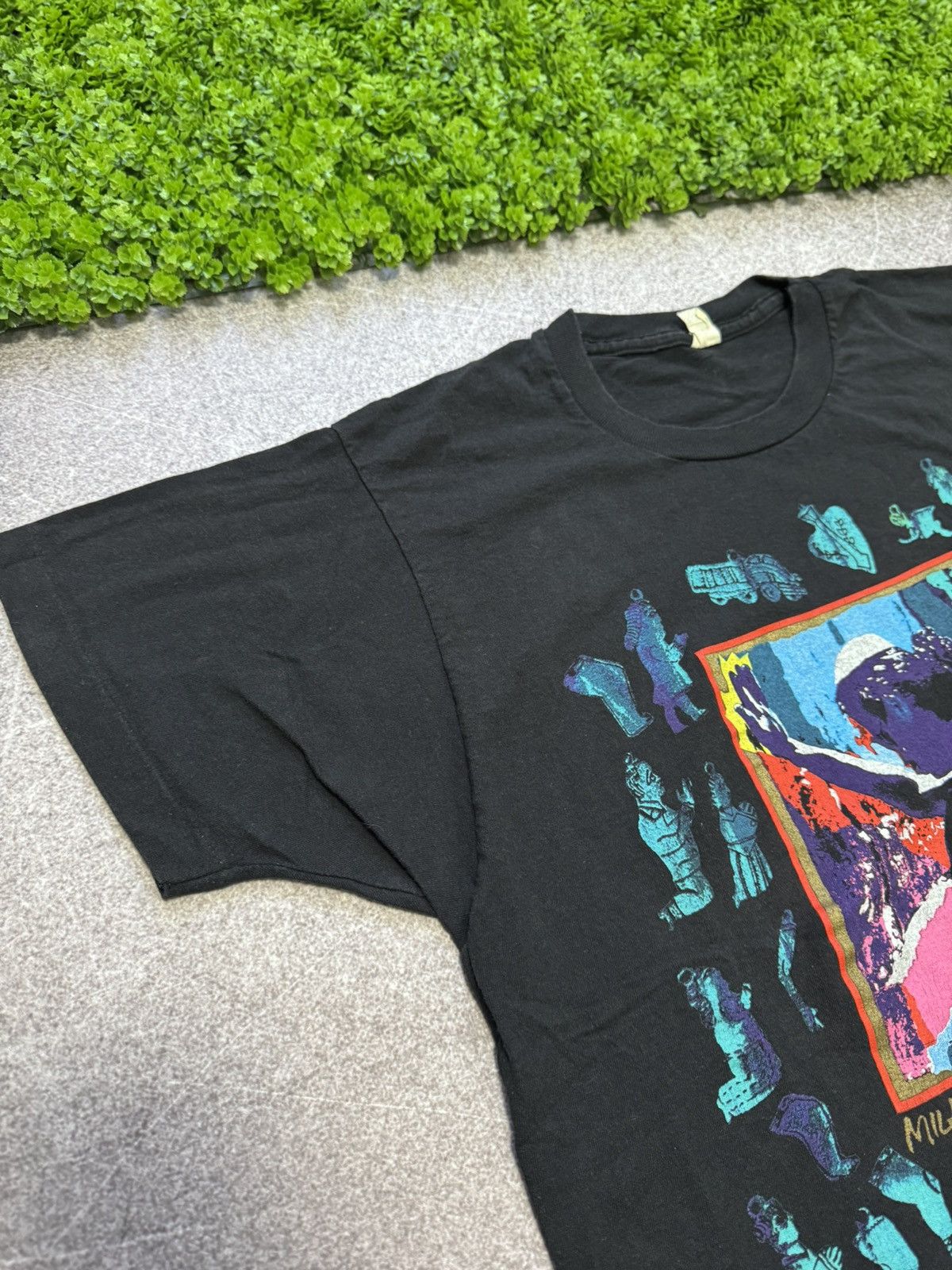 Vintage Vintage Carlos Santana Milagro Tour Euro 1992 T-Shirt Size US XL / EU 56 / 4 - 10 Thumbnail