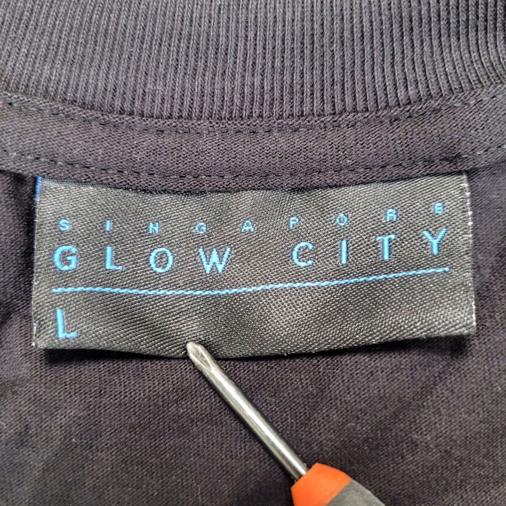 Vintage Glow City T Shirt Womens L Singapore The Merlion City Skyline Tee Size L / US 10 / IT 46 - 2 Thumbnail