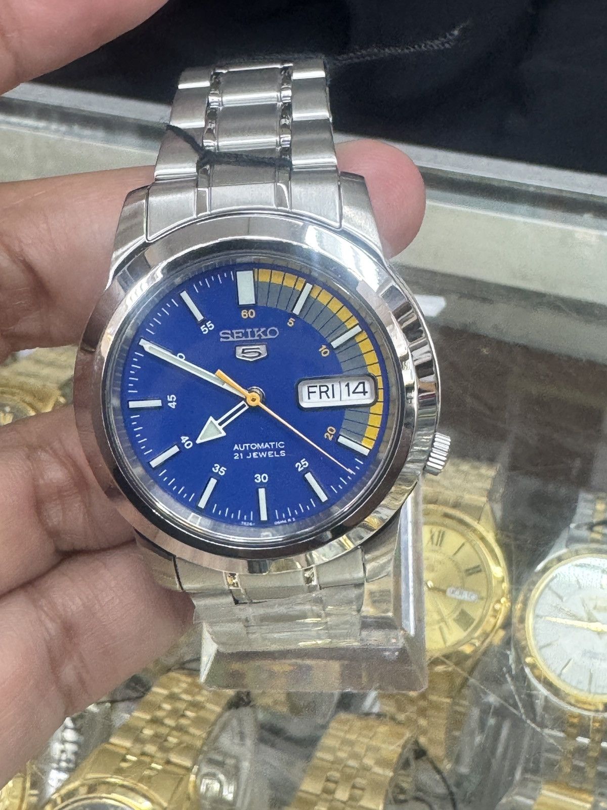 Seiko Seiko Men's Seiko 5 Automatic Gold Dial Size 40 - 1 Thumbnail