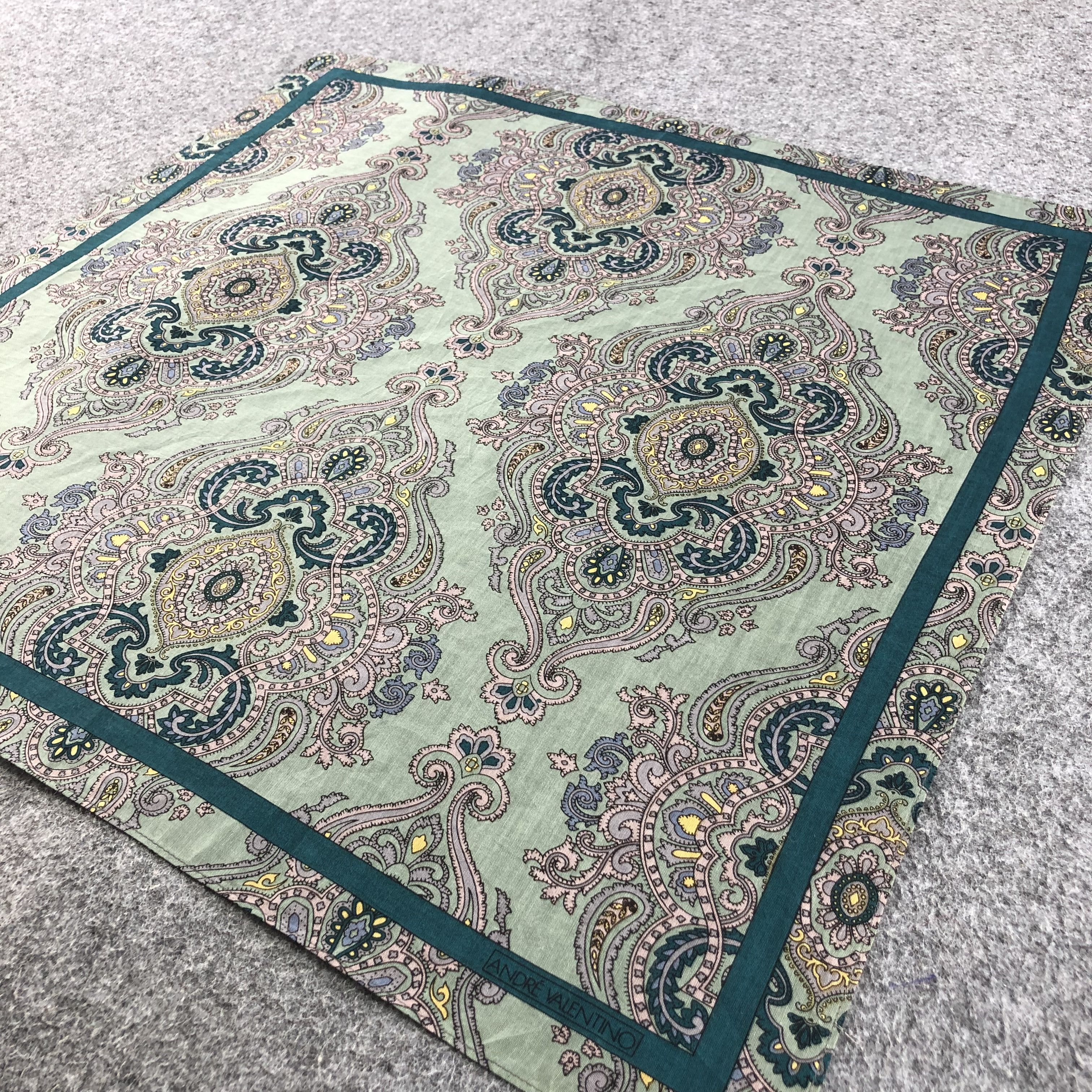 Vintage Andre Valentino Paisley Handkerchief Bandana H1425 Size ONE SIZE - 4 Thumbnail