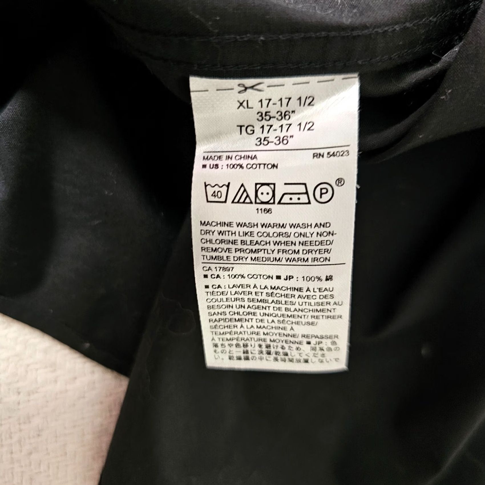 Banana Republic Banana Republic Shirt Button-Up Men XL Black Non-Iron Long Sleeve Standard Fit Size US XL / EU 56 / 4 - 3 Thumbnail