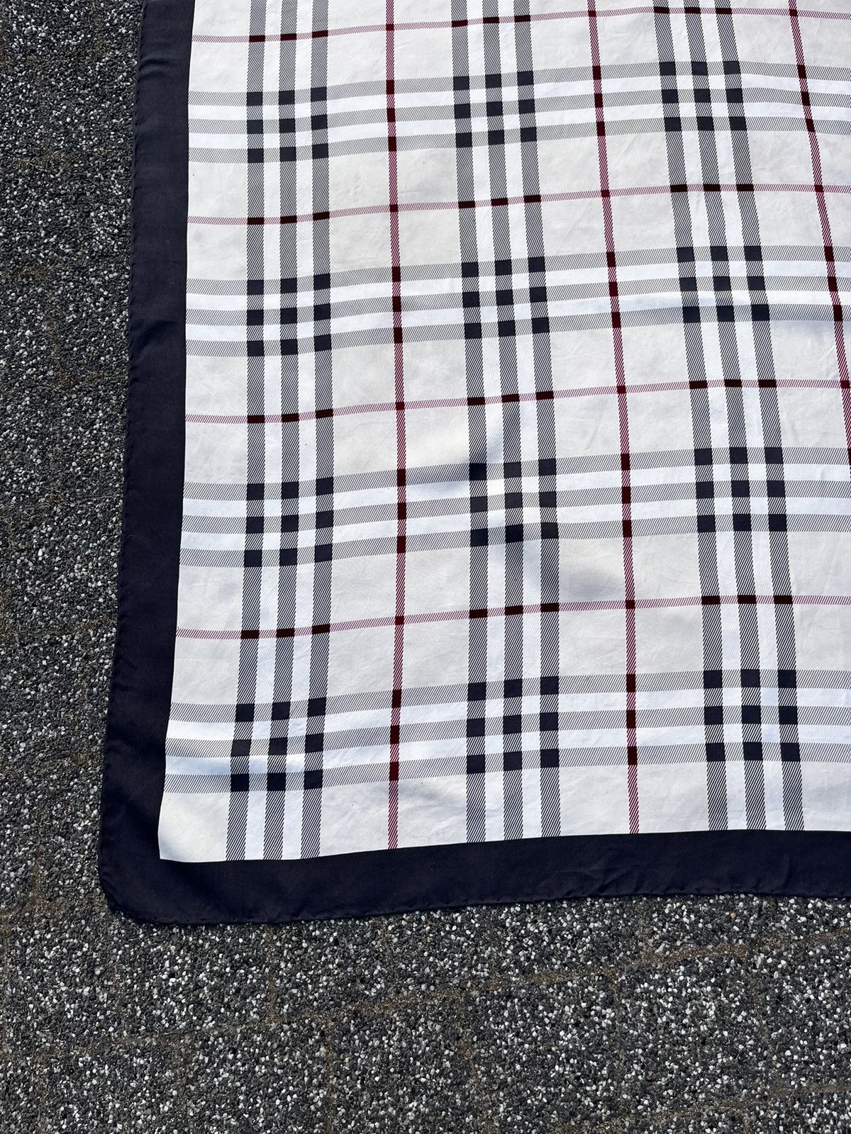 Burberry × Other 🔥BURBERRY NOVA CHECK LUXURY HANDKERCHIEF BANDANA NECKERCHIEF Size ONE SIZE - 6 Thumbnail