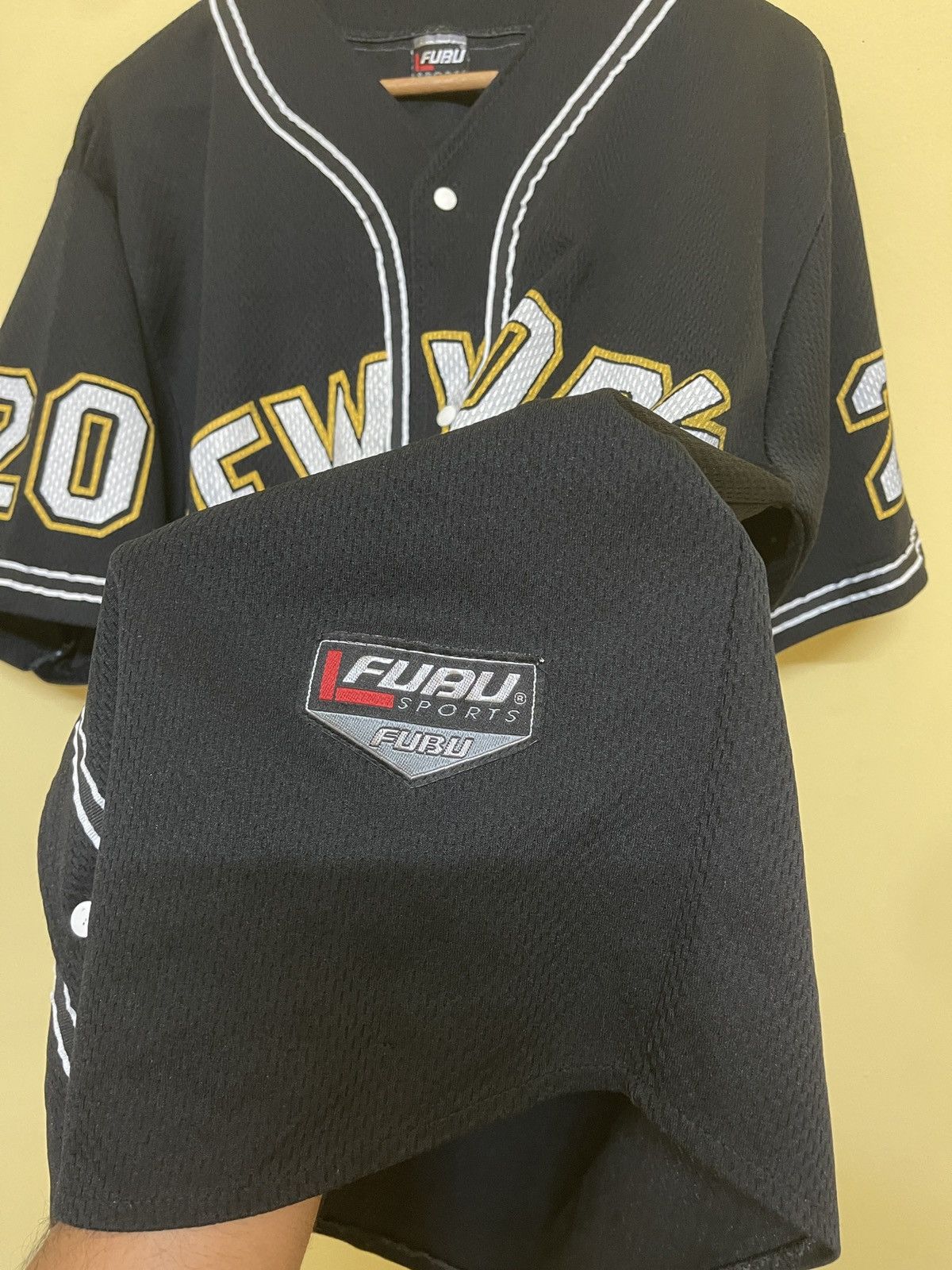Fubu Vintage 90s🔥FUBU SPORT NEW YORK🔥Button Up Baseball Jersey Size US L / EU 52-54 / 3 - 6 Thumbnail