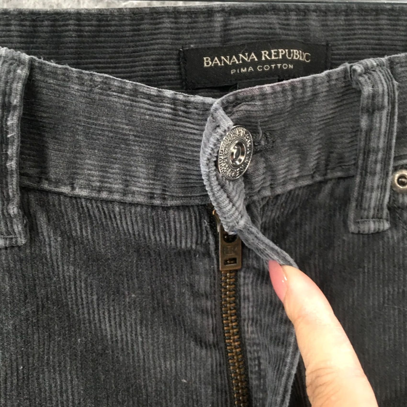 Banana Republic Banana Republic Jeans Skinny Corduroy Mens 32x34 Grey Mid Rise, 5-Pocket Denim Pants 33x33 Inseam 33 Size US 33 - 4 Thumbnail