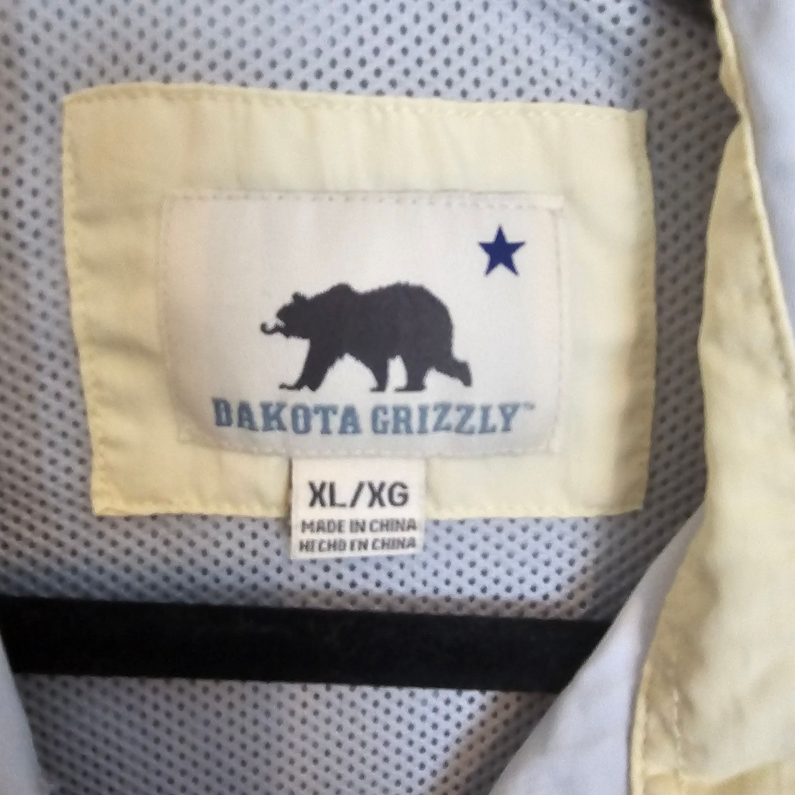 Dakota Grizzly Dakota Grizzly Mens Vented Nylon Shirt Sz XL Gorpcore Trail Size US XL / EU 56 / 4 - 6 Thumbnail