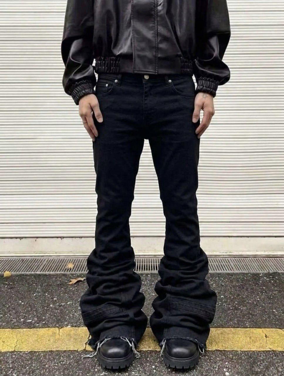 Japanese Brand flare bootcut painted black jeans Size 30" / US 8 / IT 44 - 1 Thumbnail